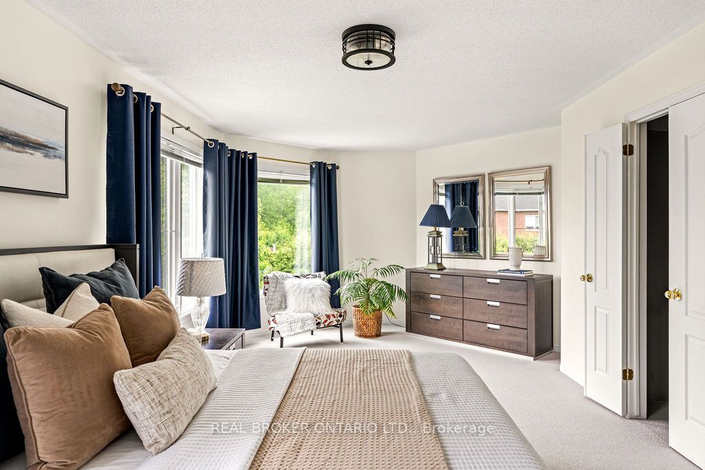 1957 Montclair Avenue Property Photo 27