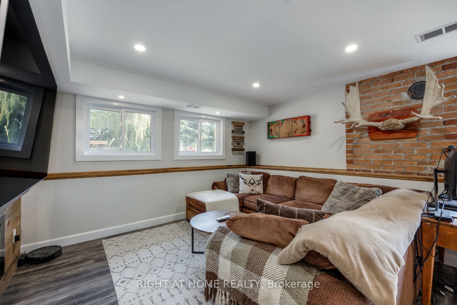 420 Parkhill Road Property Photo 30