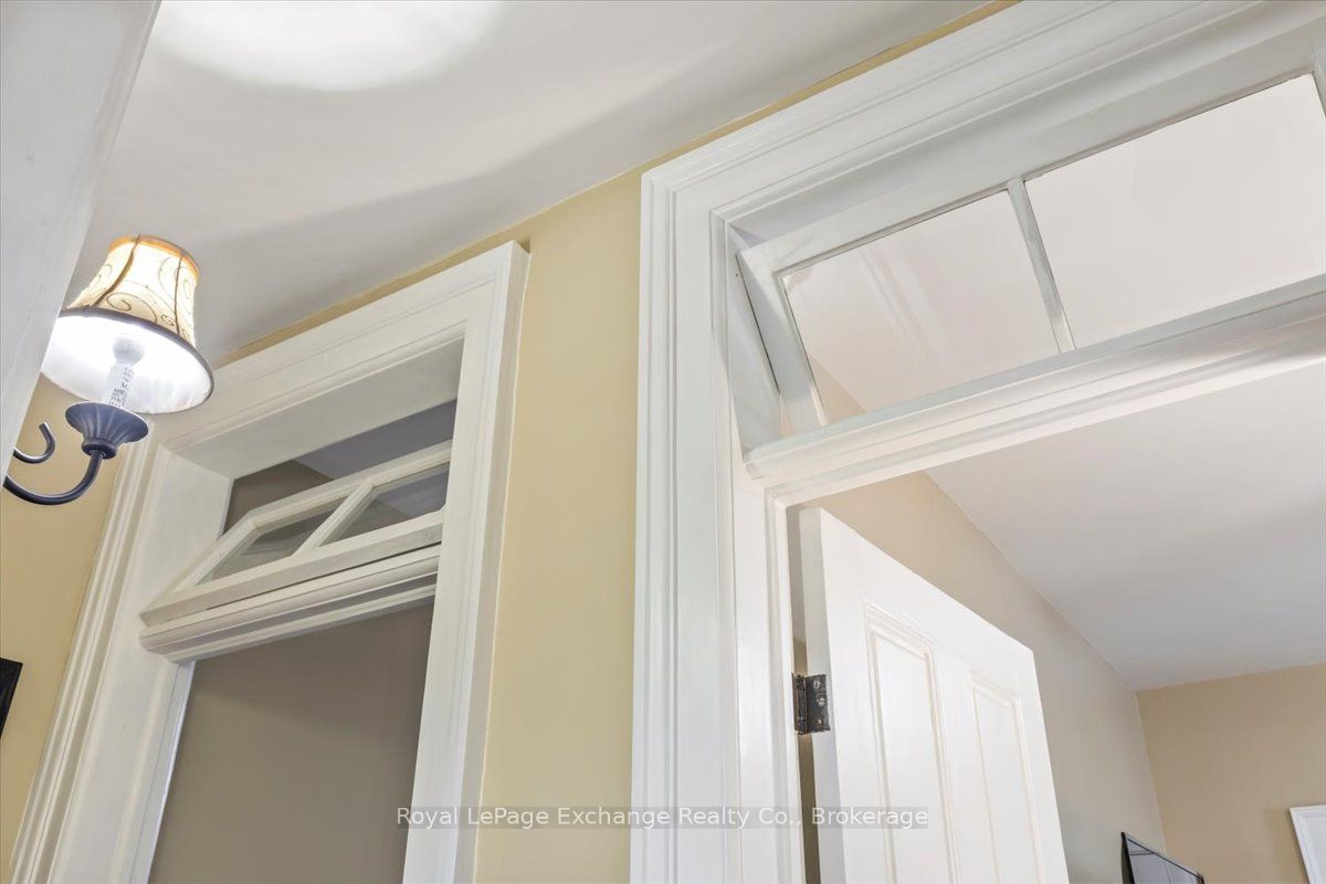 144 Yonge Street Property Photo 15