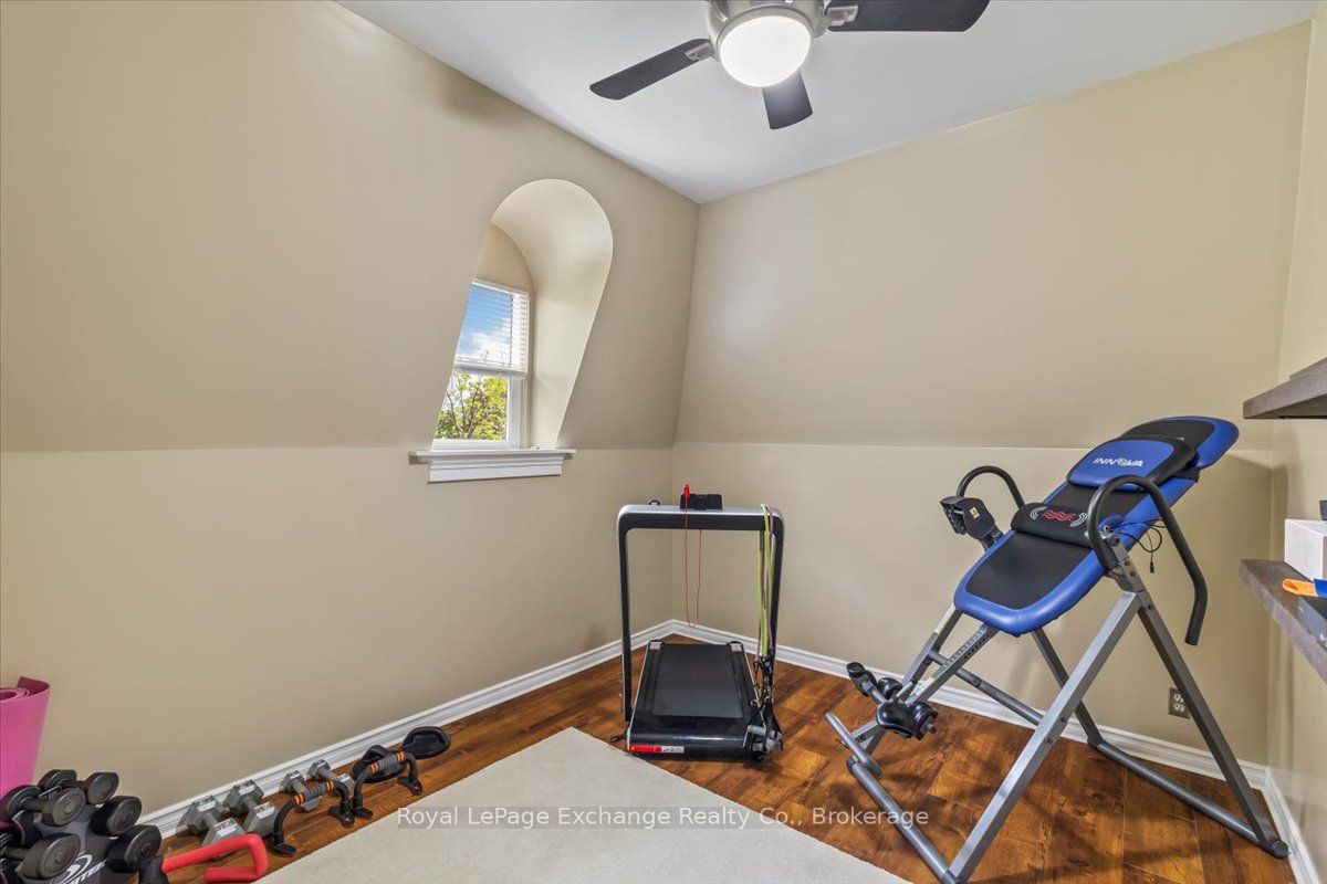 144 Yonge Street Property Photo 17