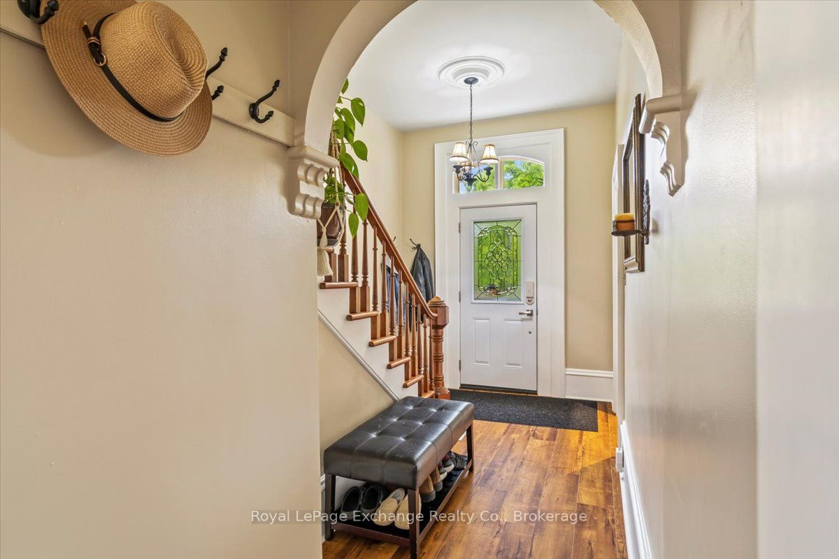 144 Yonge Street Property Photo 21