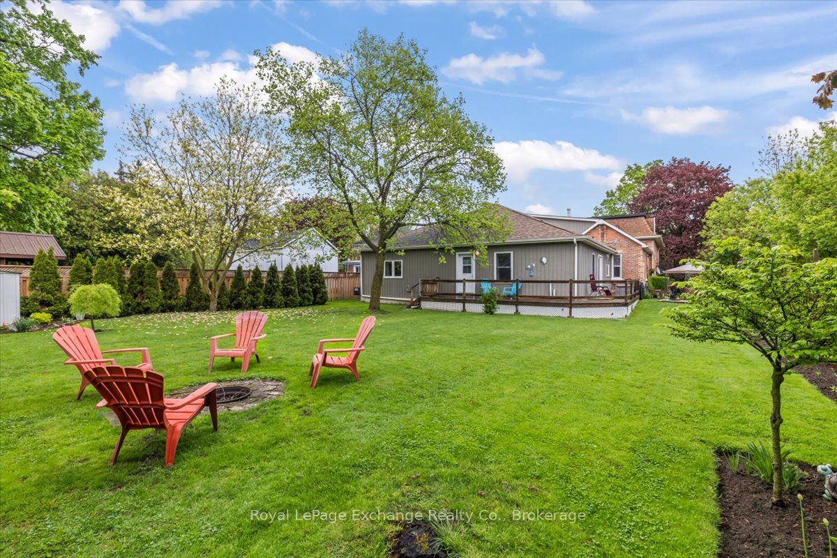 144 Yonge Street Property Photo 46
