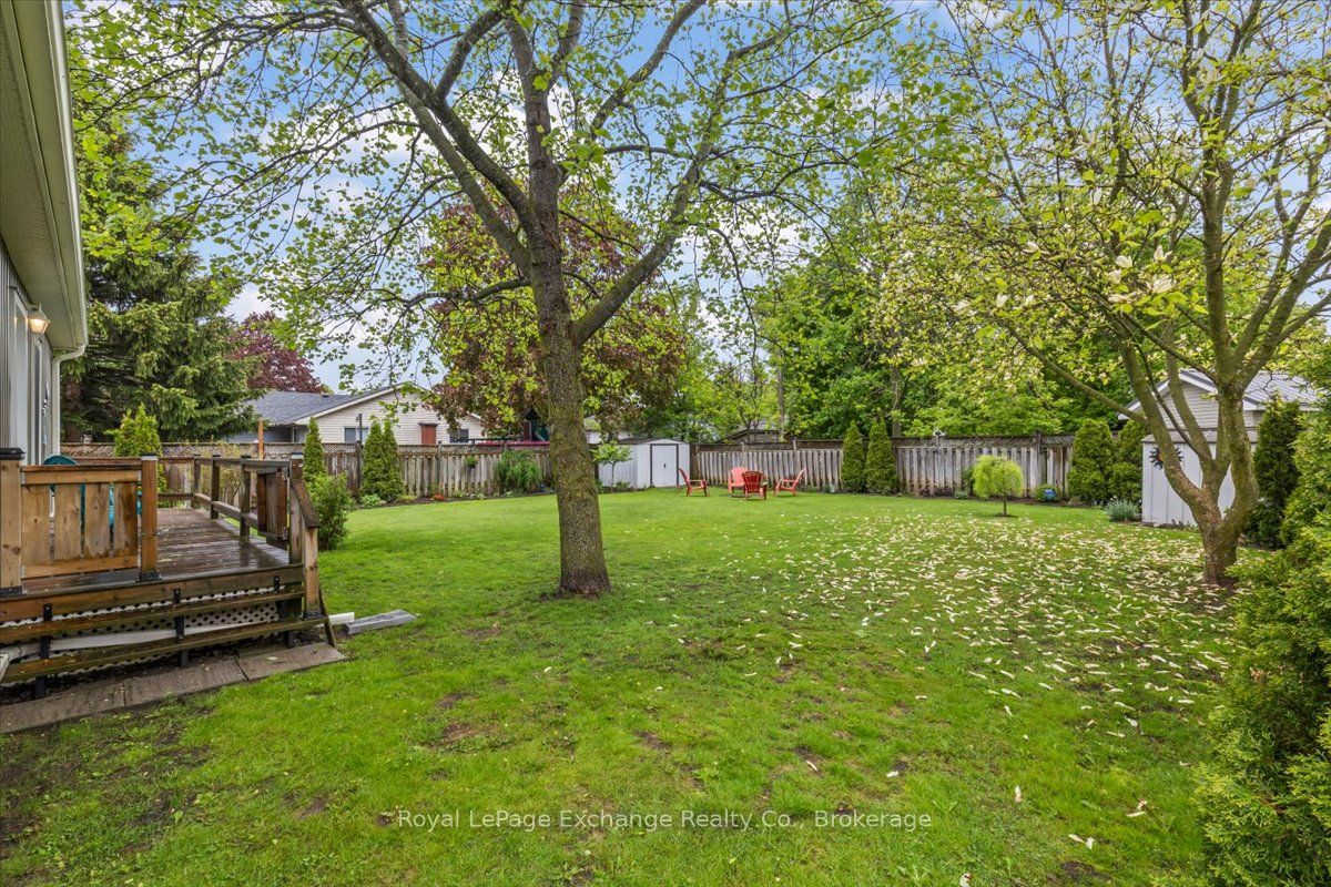 144 Yonge Street Property Photo 47