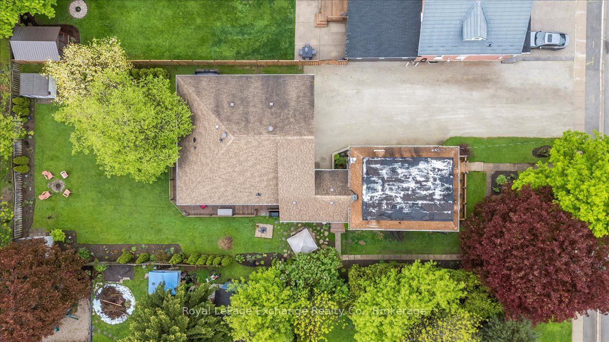 144 Yonge Street Property Photo 50