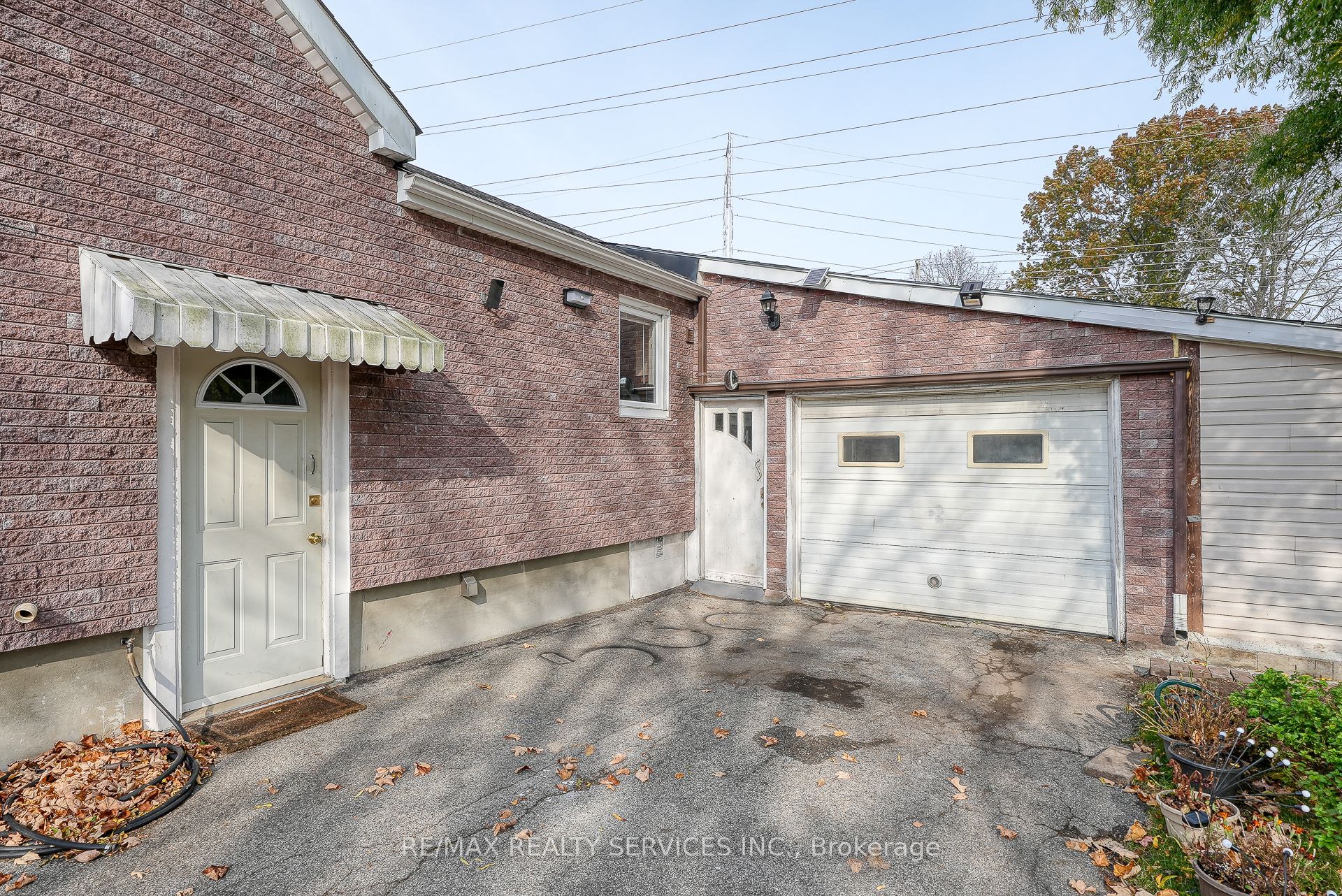 24 Norlan Avenue Property Photo 5