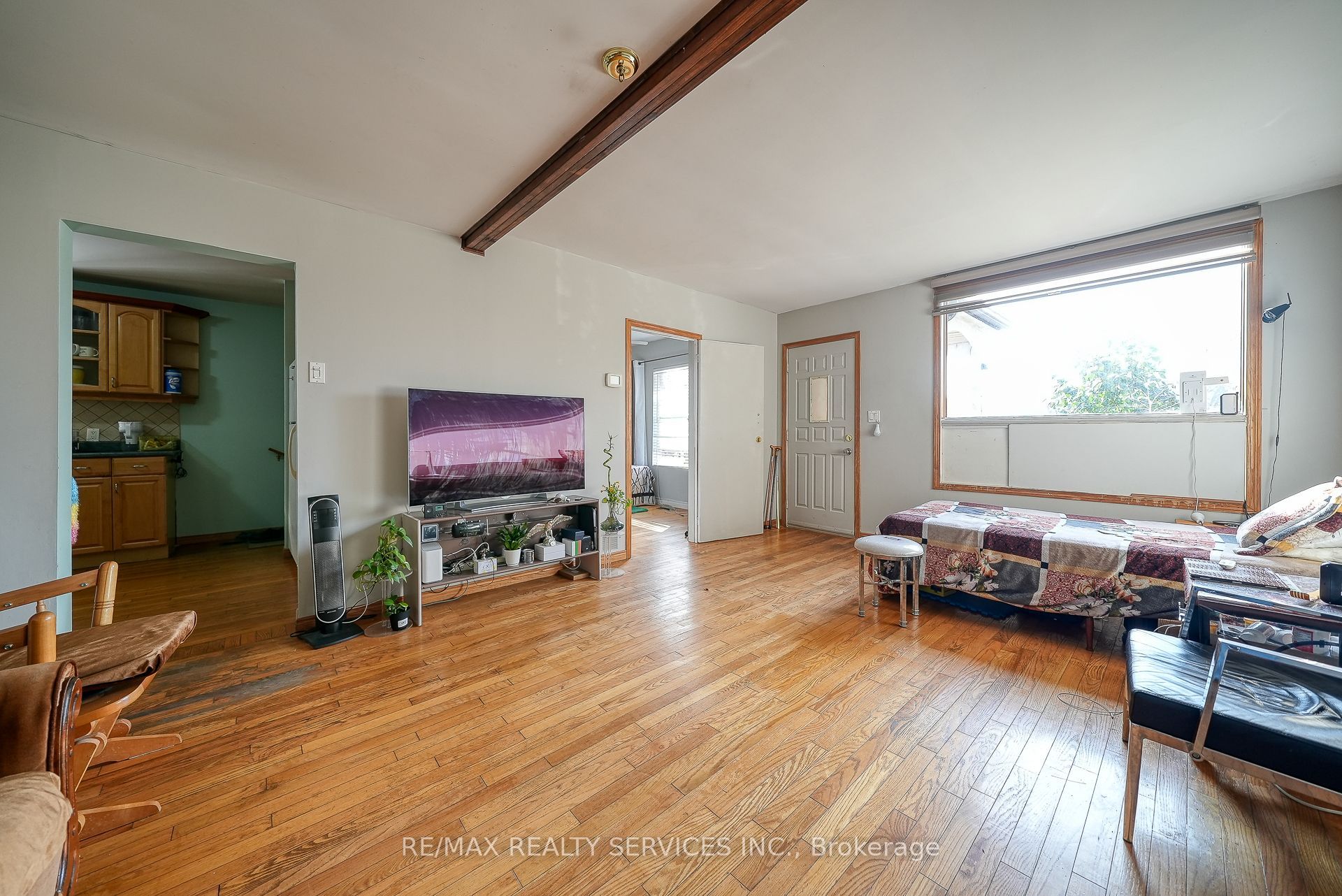 24 Norlan Avenue Property Photo 9