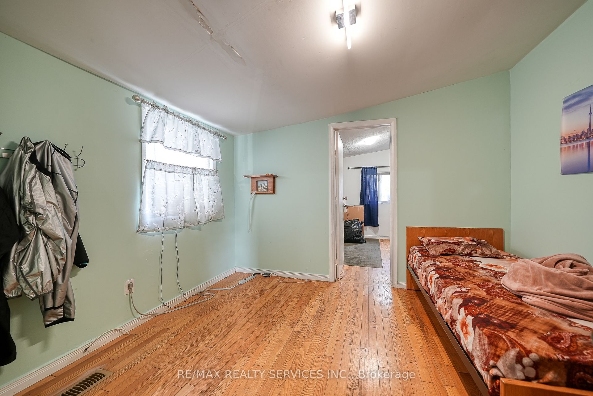24 Norlan Avenue Property Photo 18
