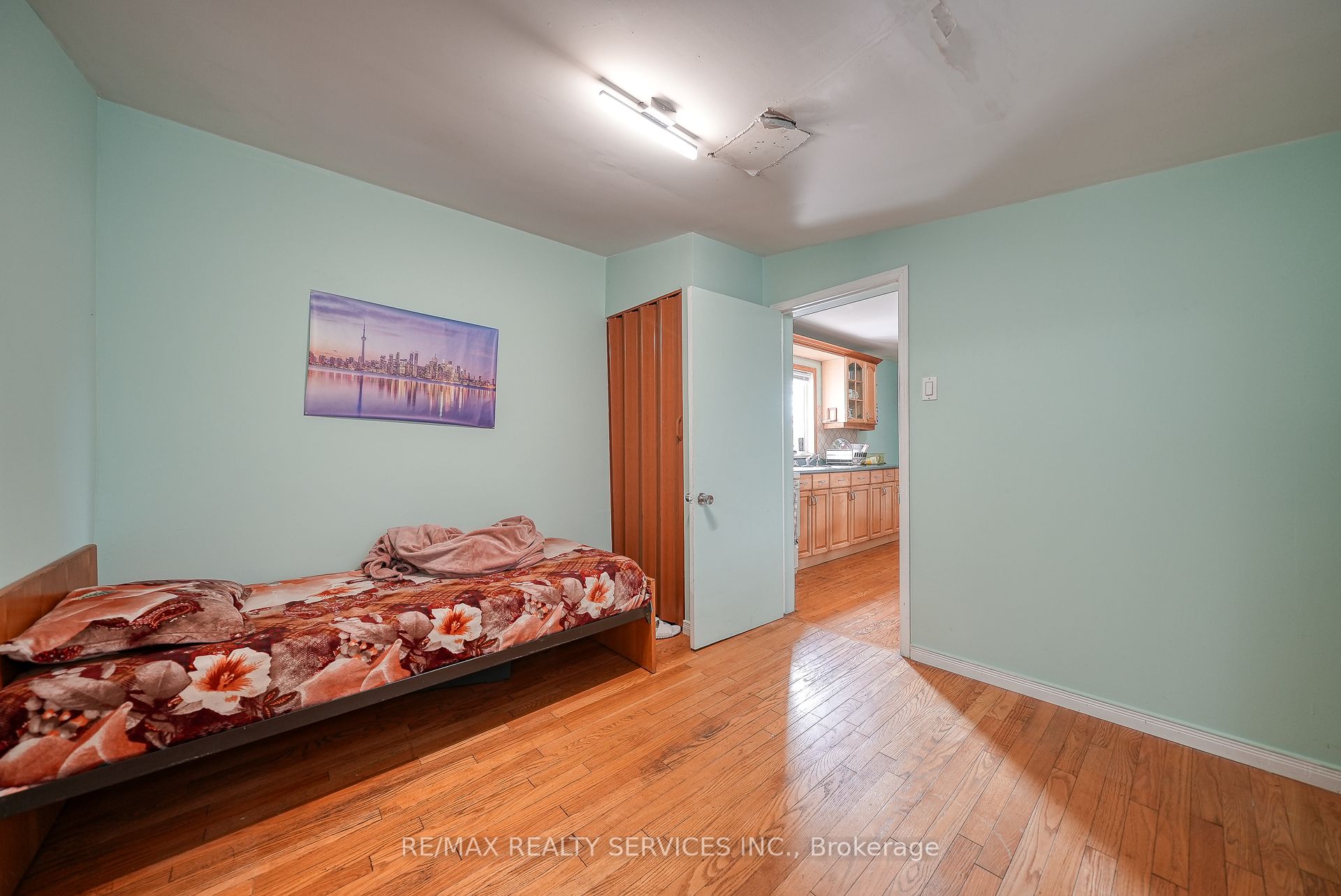 24 Norlan Avenue Property Photo 20