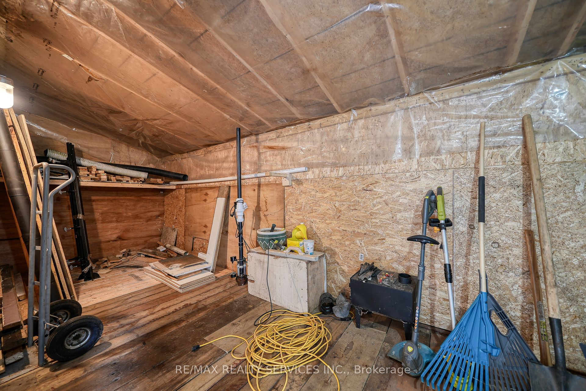 24 Norlan Avenue Property Photo 29