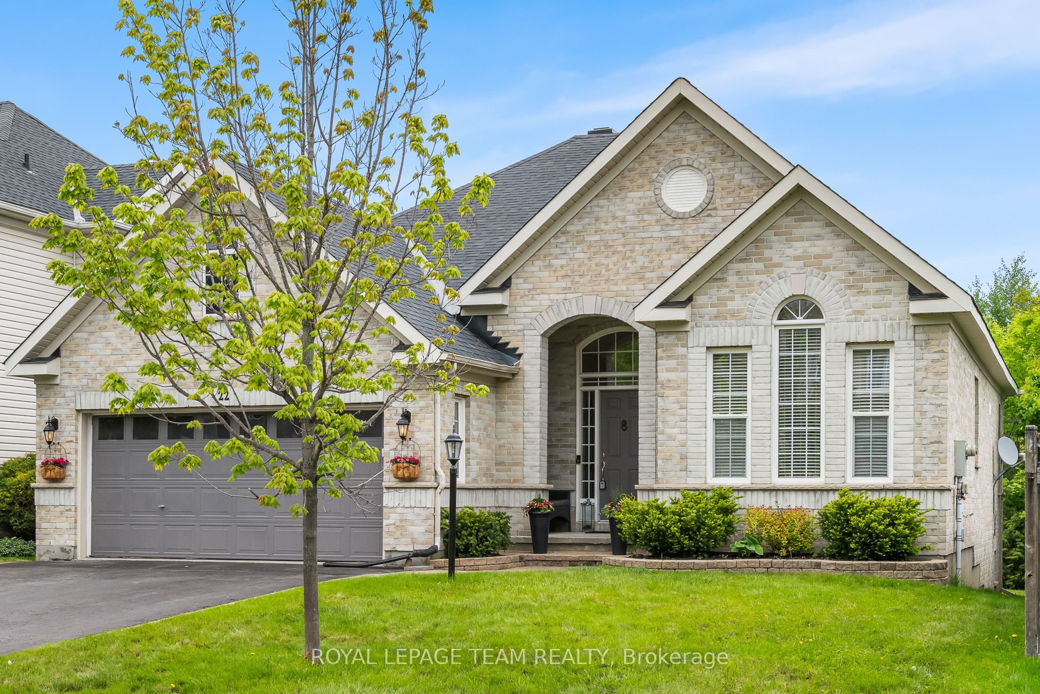 22 Leatherwood Crescent Property Photo 1