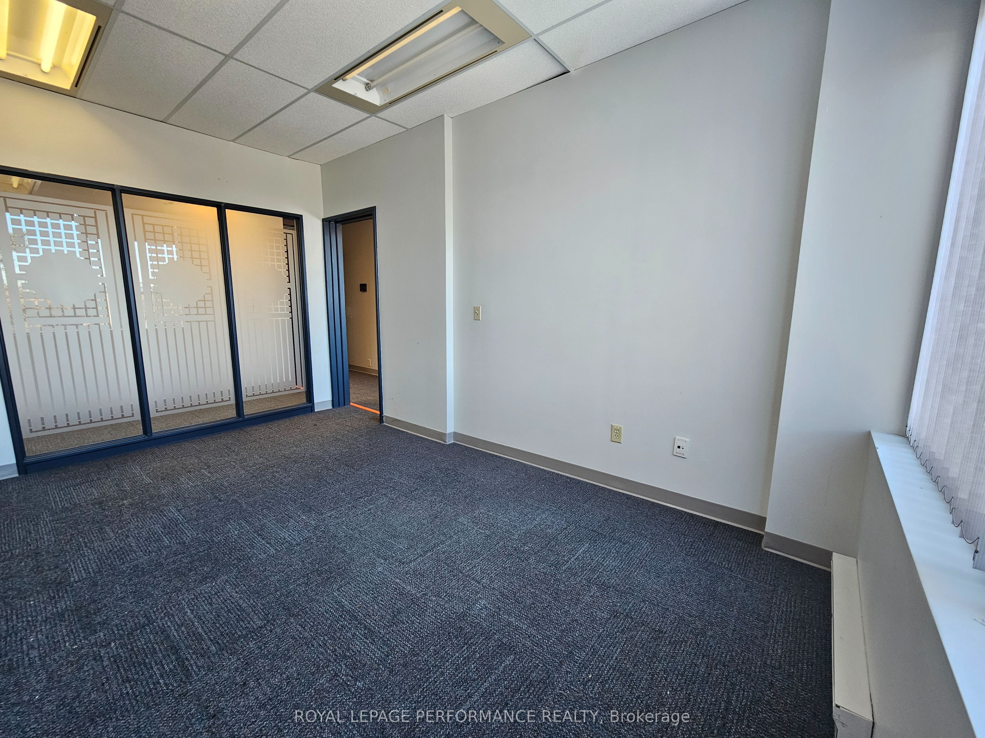 2283 St-laurent Blvd Property Photo 6