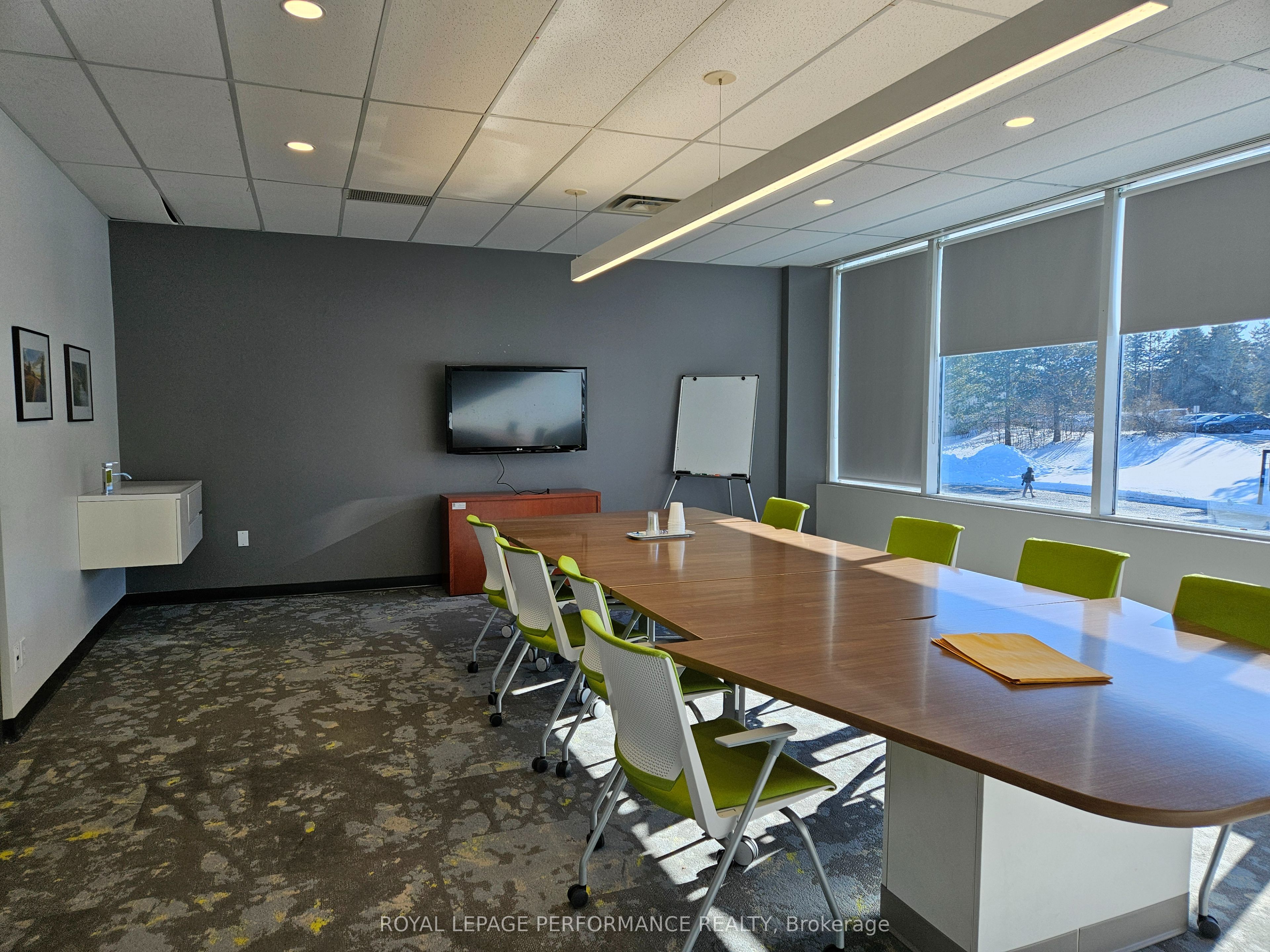 2283 St-laurent Blvd Property Photo 11