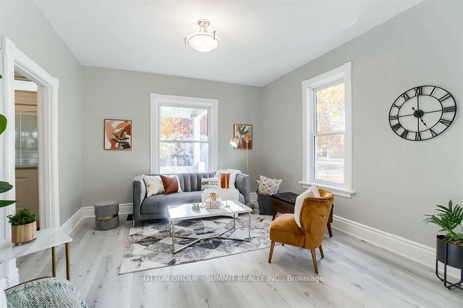 142 Waterloo Street Property Photo 4
