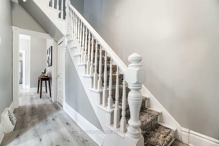 142 Waterloo Street Property Photo 12