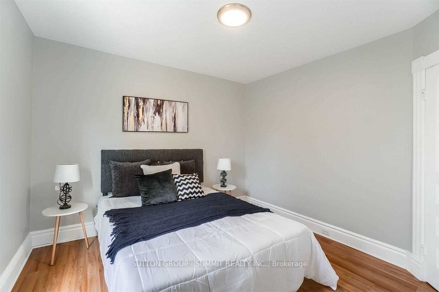 142 Waterloo Street Property Photo 13