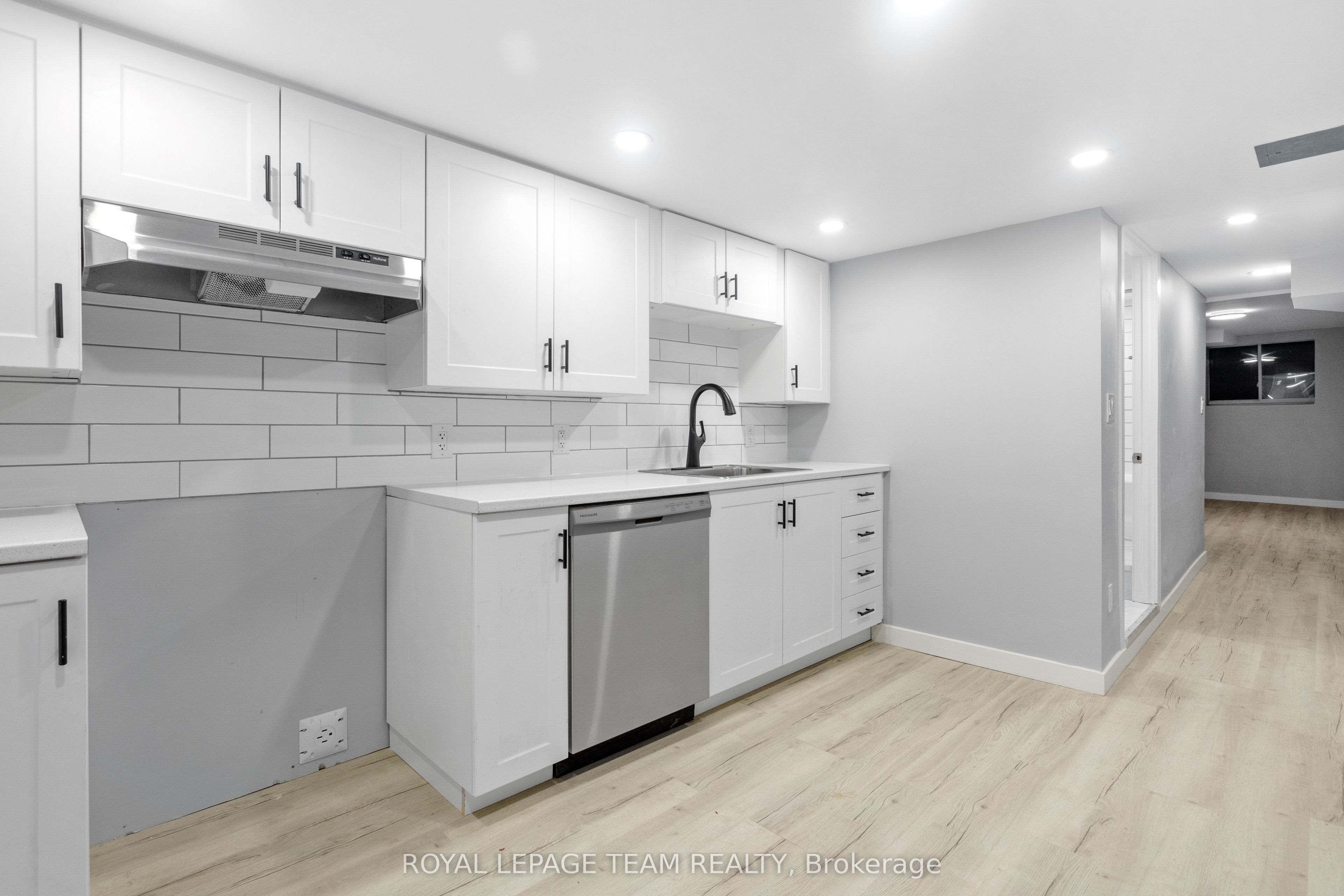 883 Somerset St W Property Photo 5