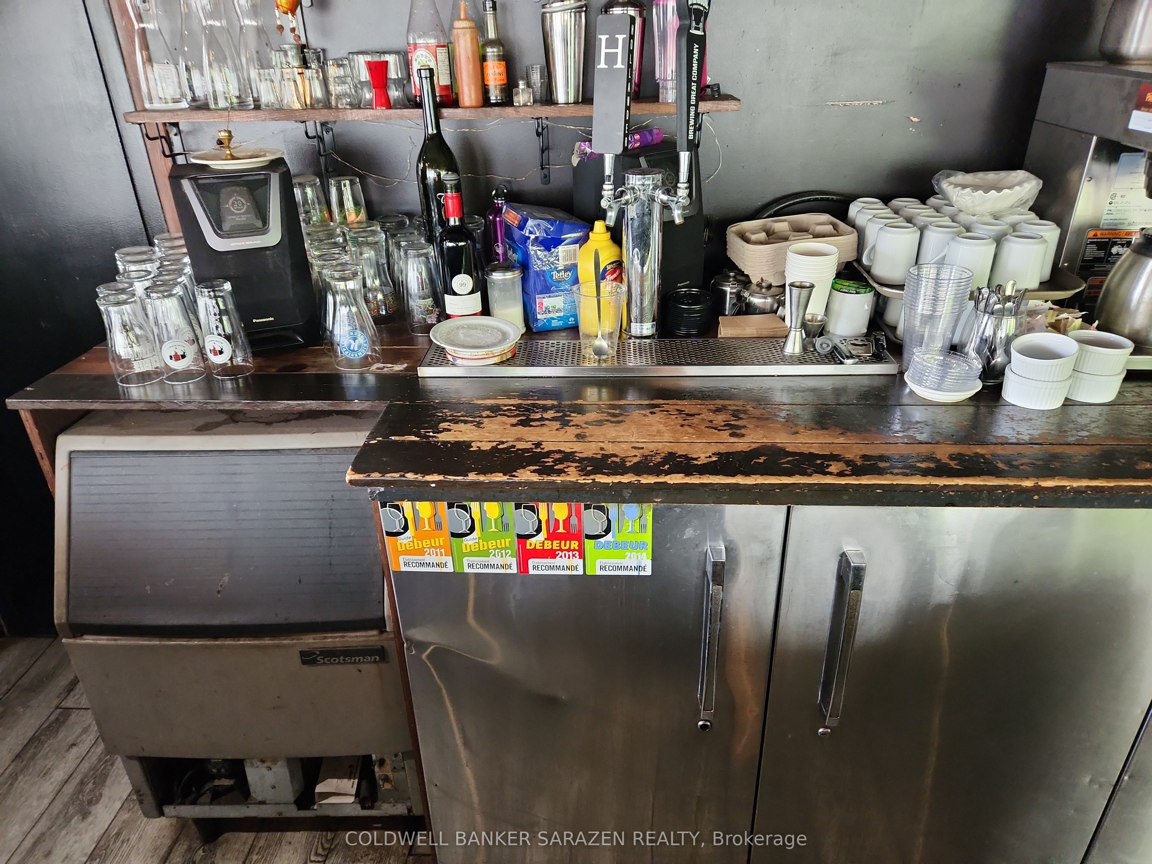65 Holland Avenue A Property Photo 6