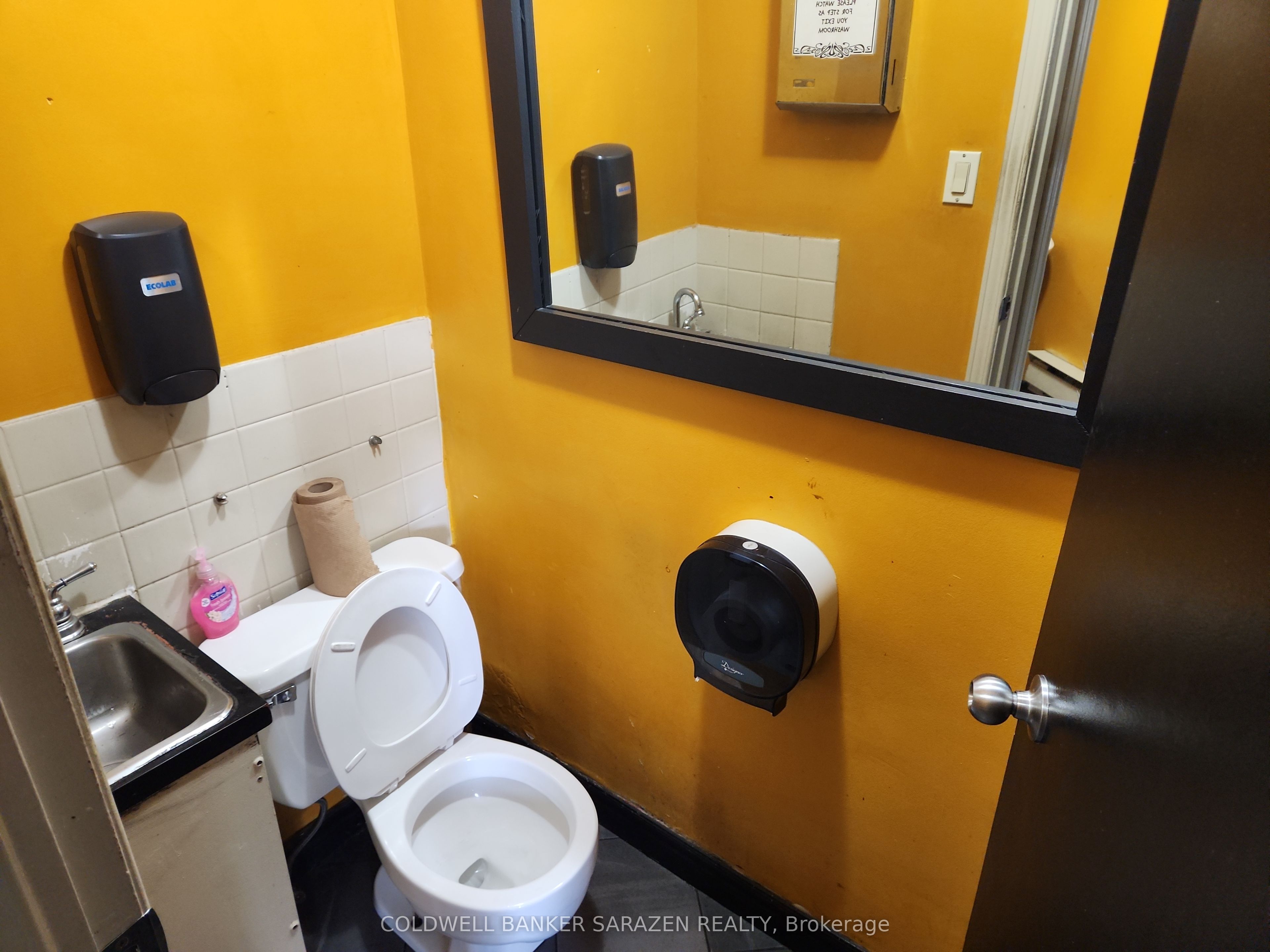 65 Holland Avenue A Property Photo 9
