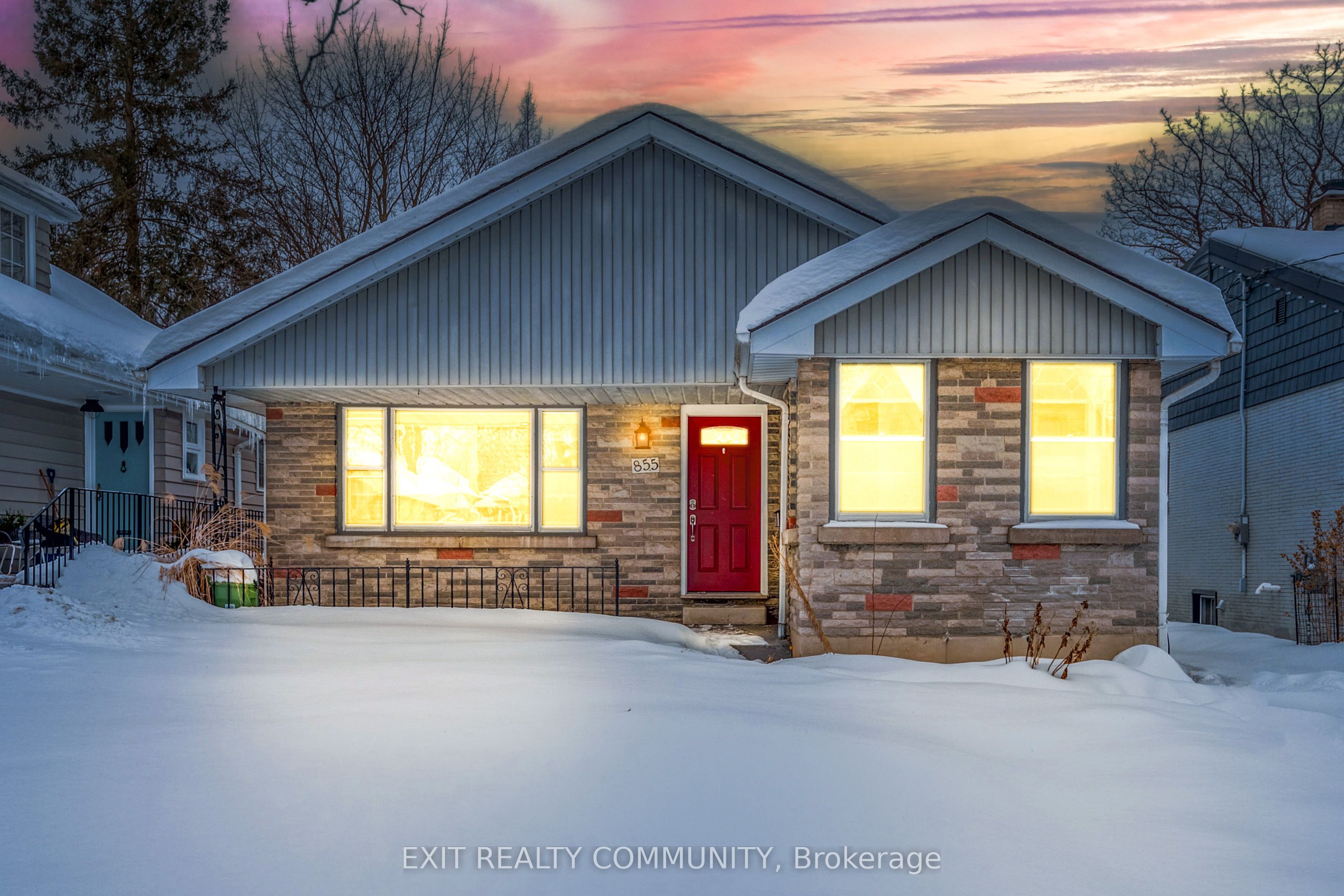 855 Colborne St Property Photo 1
