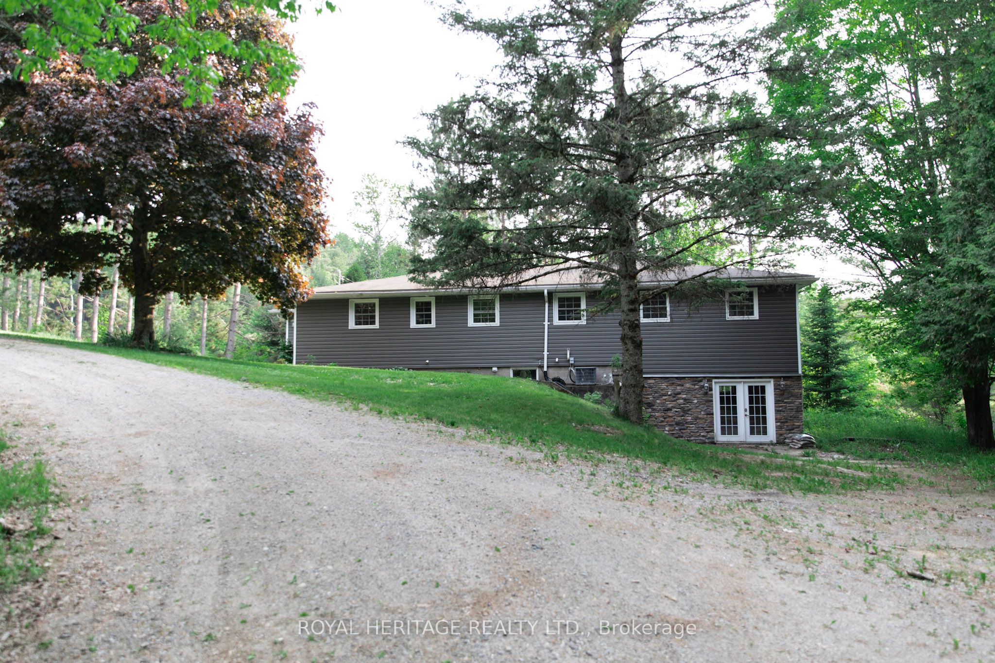 22 Robert Drive Property Photo 2