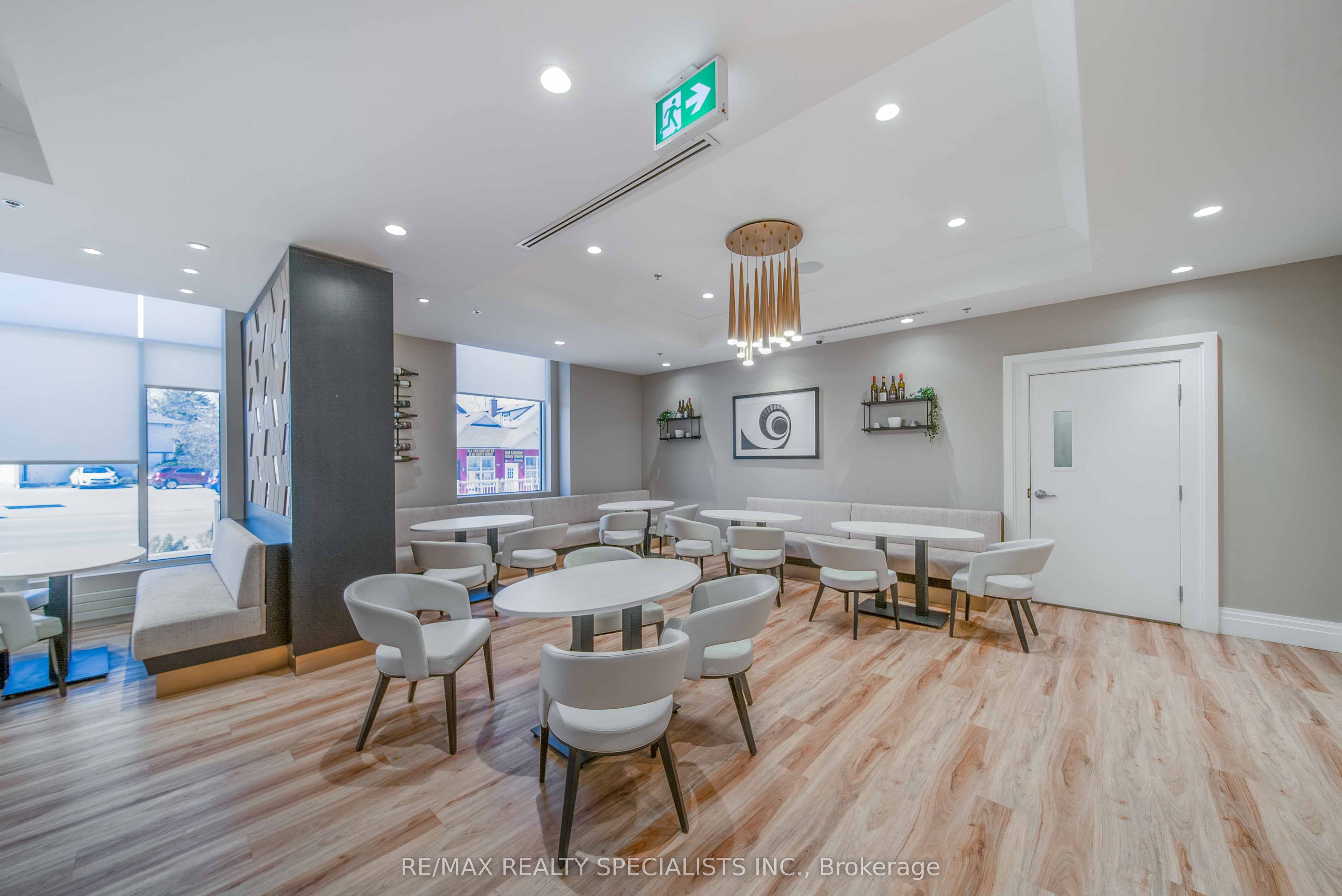#restaurant - 5698 Main Street Property Photo 8
