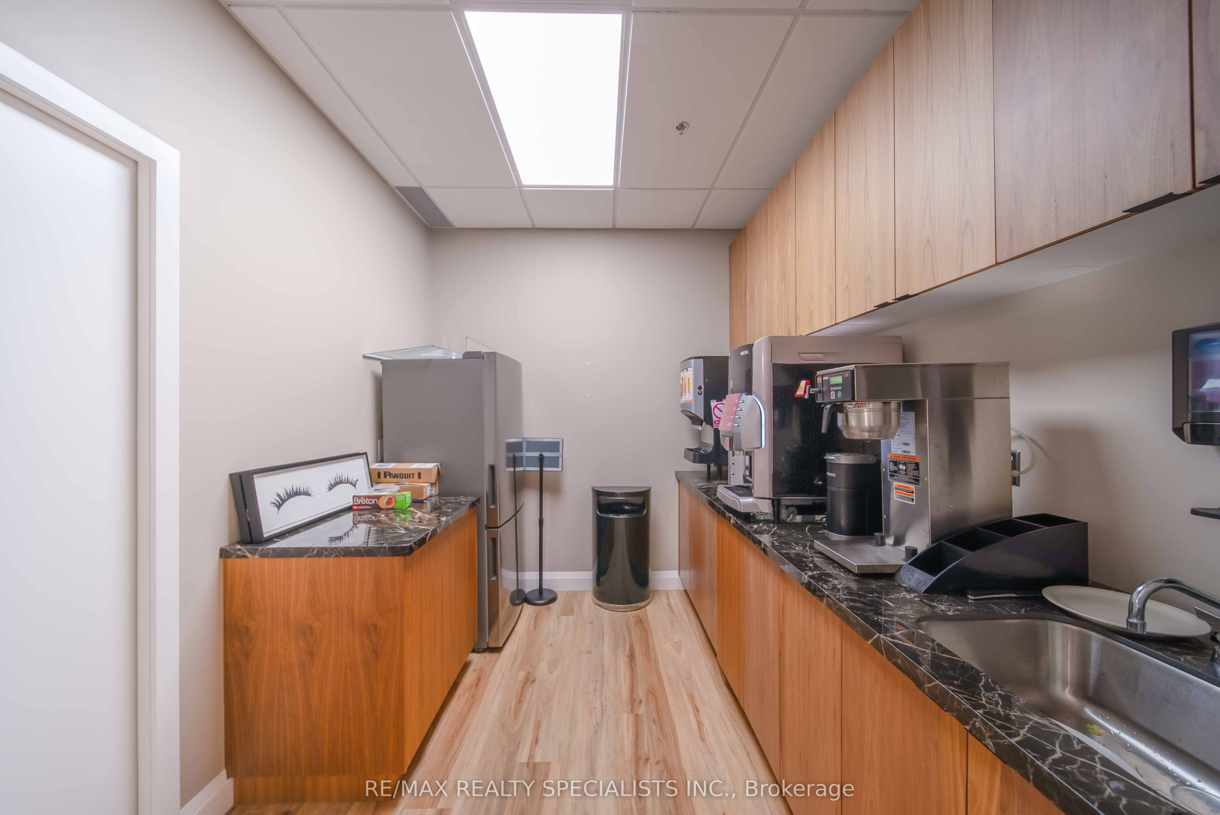 #restaurant - 5698 Main Street Property Photo 11