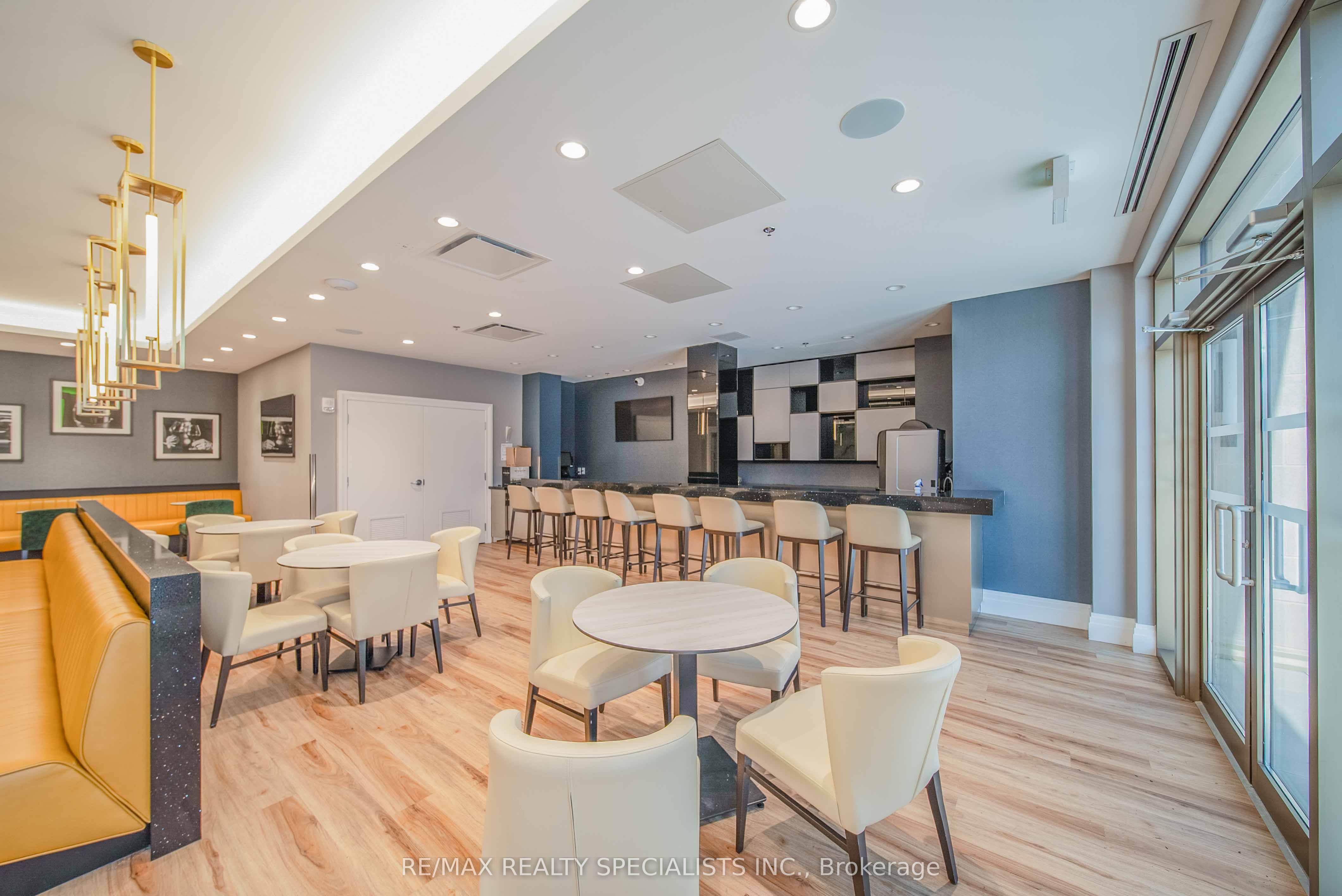 #restaurant - 5698 Main Street Property Photo 15