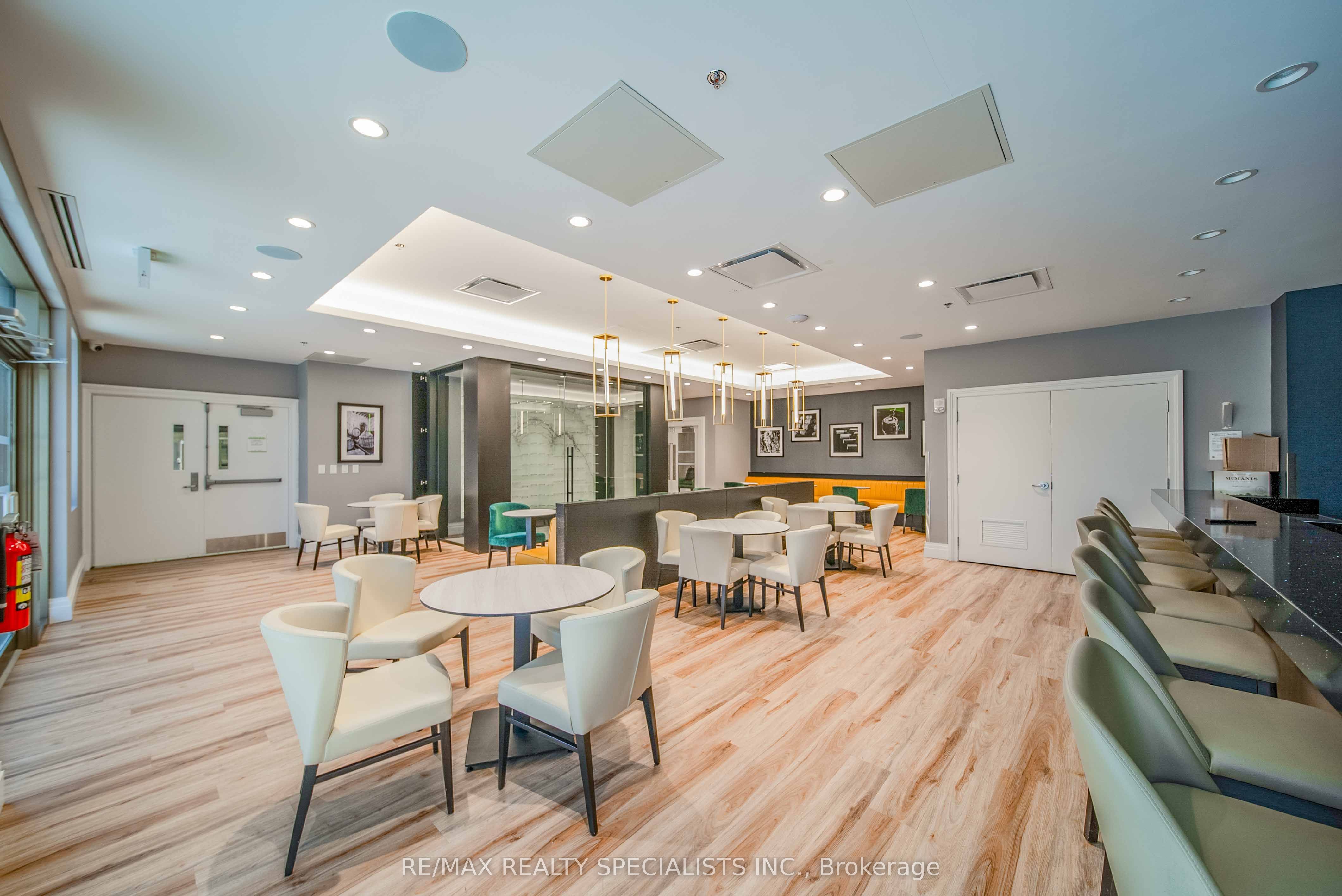 #restaurant - 5698 Main Street Property Photo 16