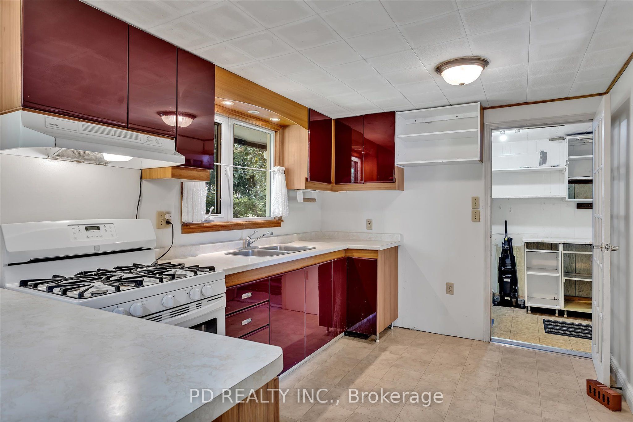 22 Evergreen Street Property Photo 11