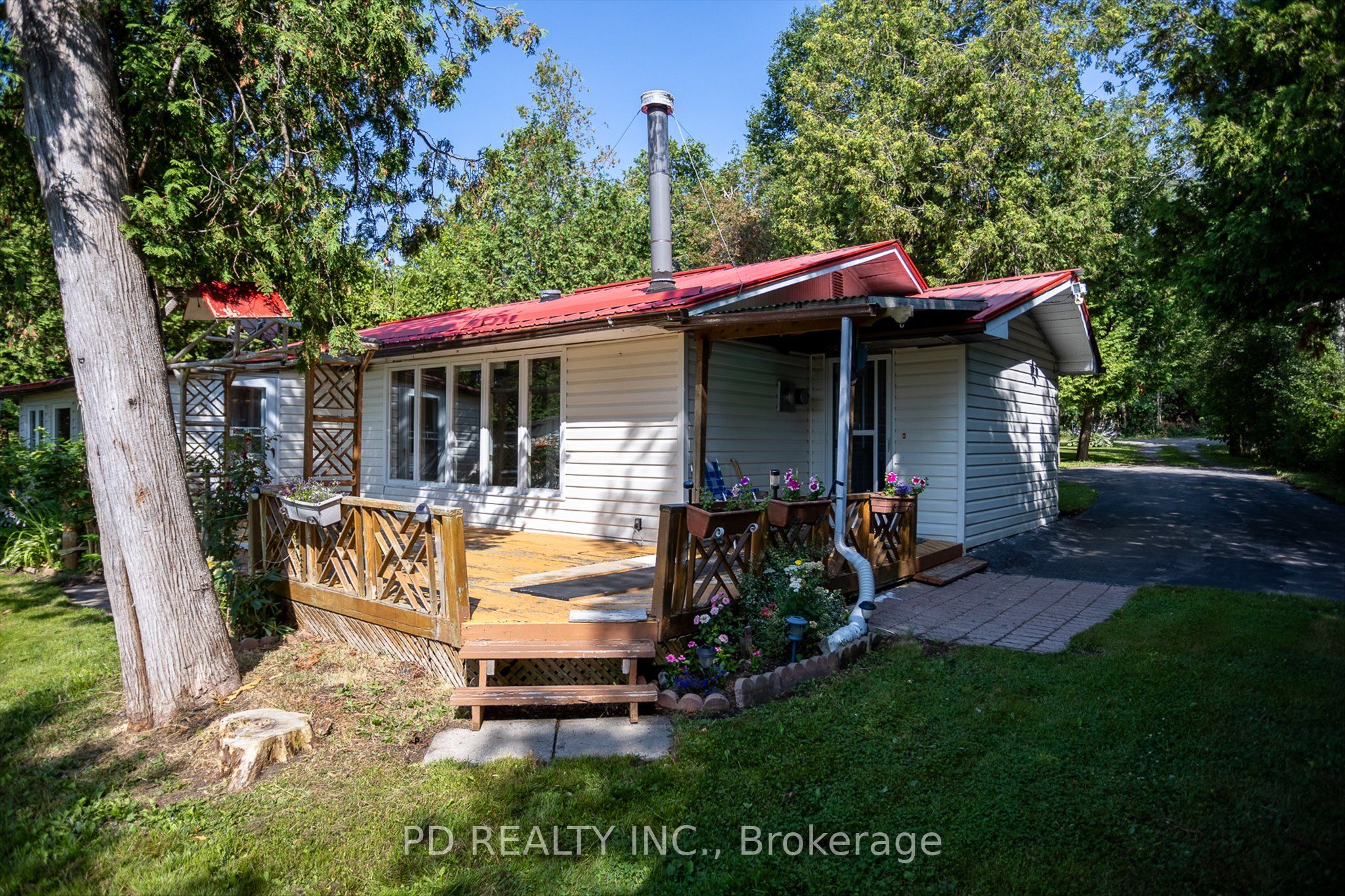 22 Evergreen Street Property Photo 32