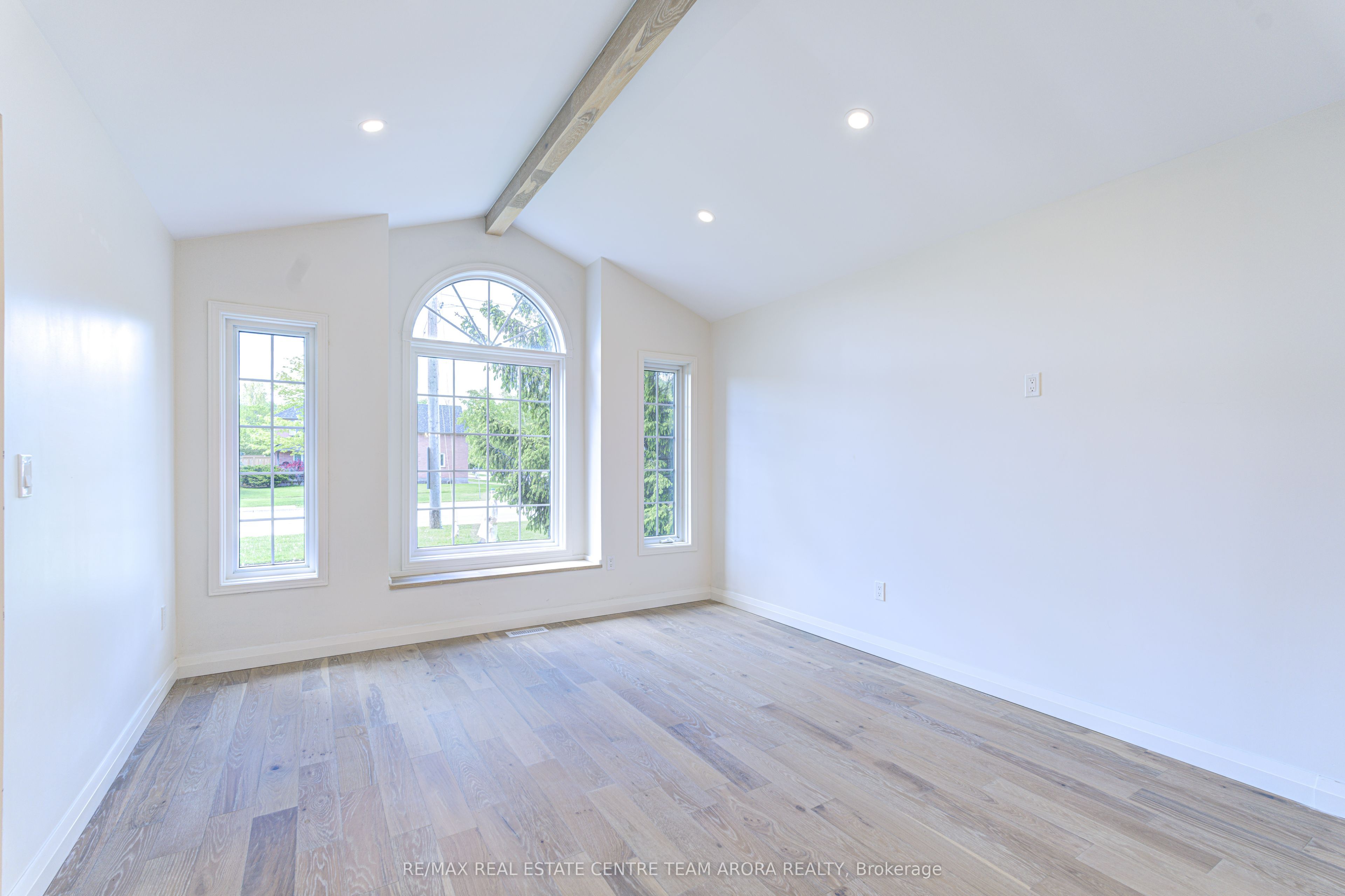 230 Elmira Road Property Photo 4
