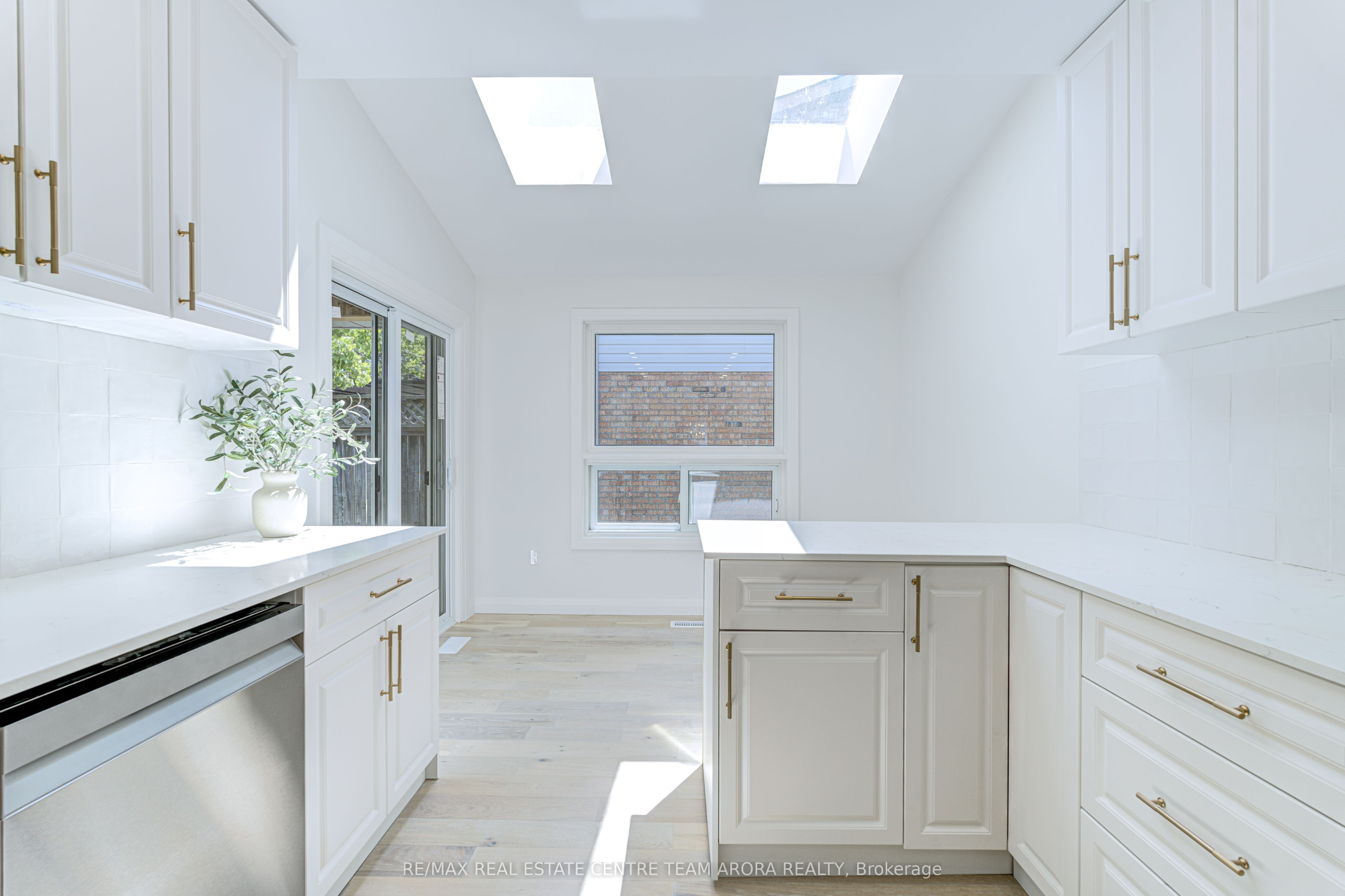 230 Elmira Road Property Photo 15
