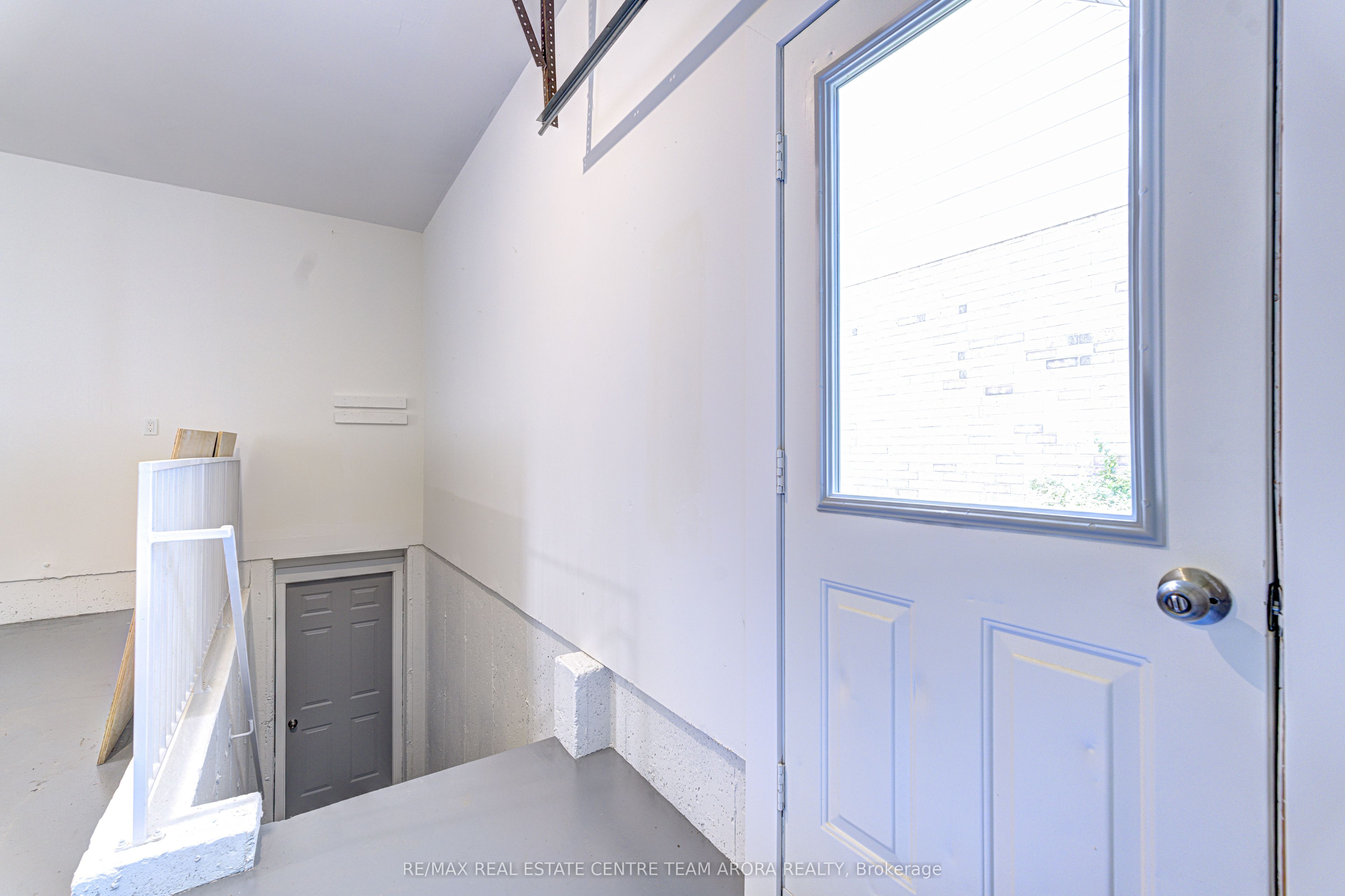 230 Elmira Road Property Photo 28