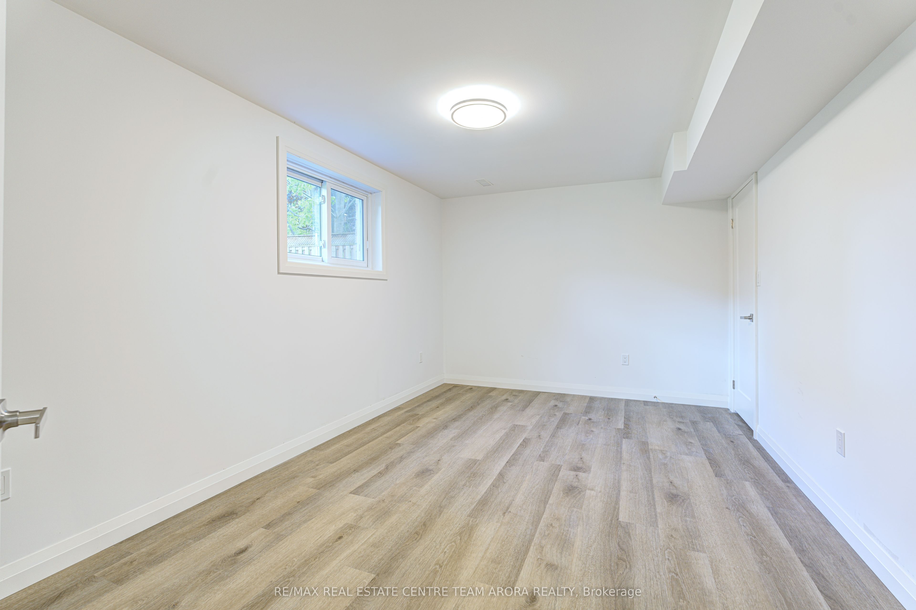 230 Elmira Road Property Photo 34