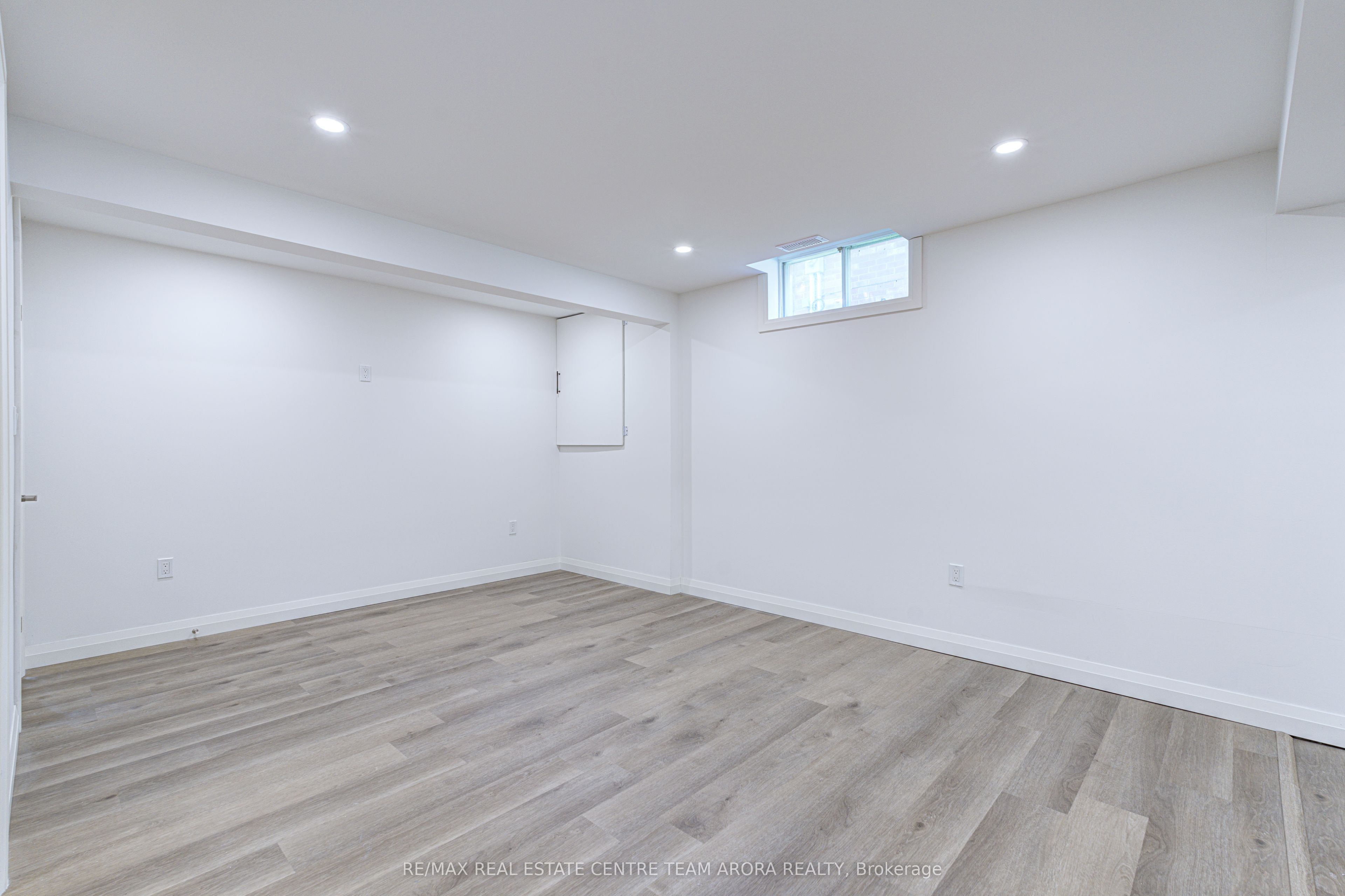 230 Elmira Road Property Photo 43