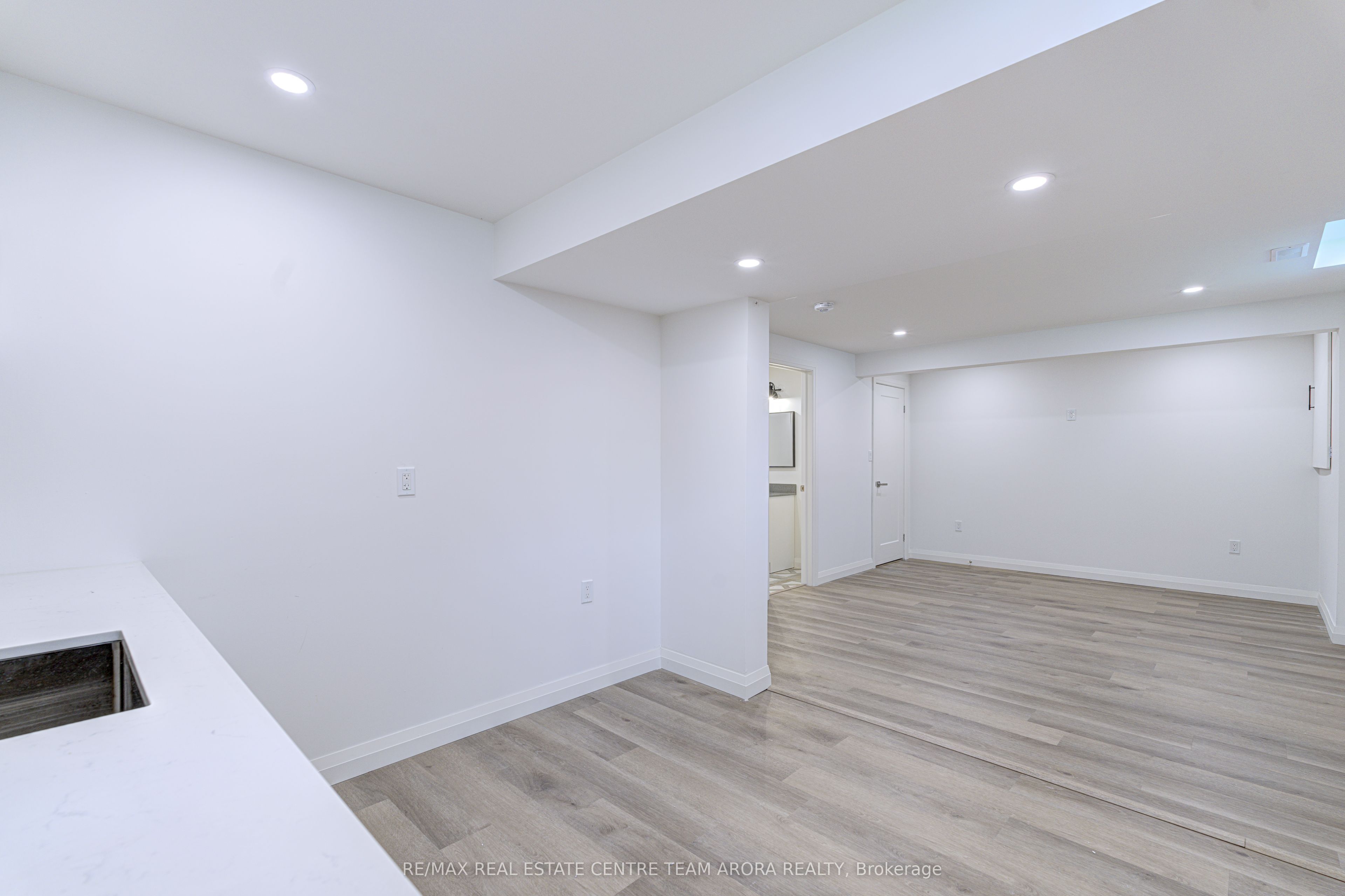 230 Elmira Road Property Photo 44