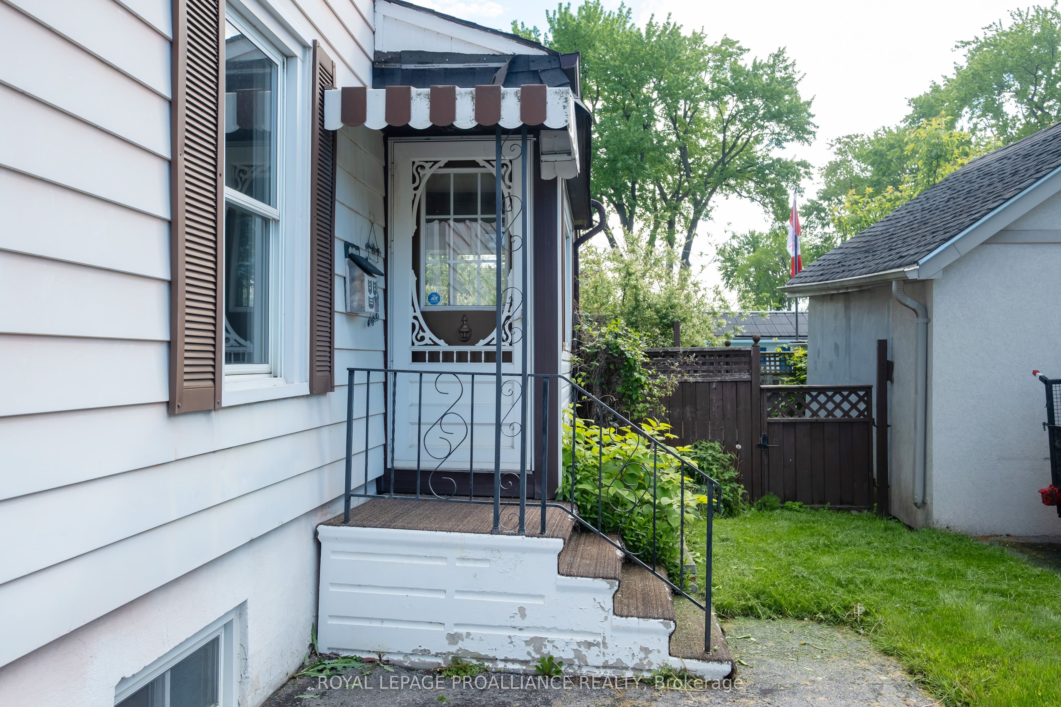 5 Albion Street Property Photo 33