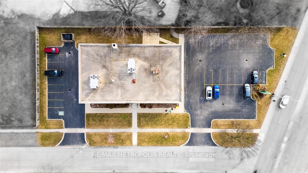 #b Upper - 109 Durand Street Property Photo 3