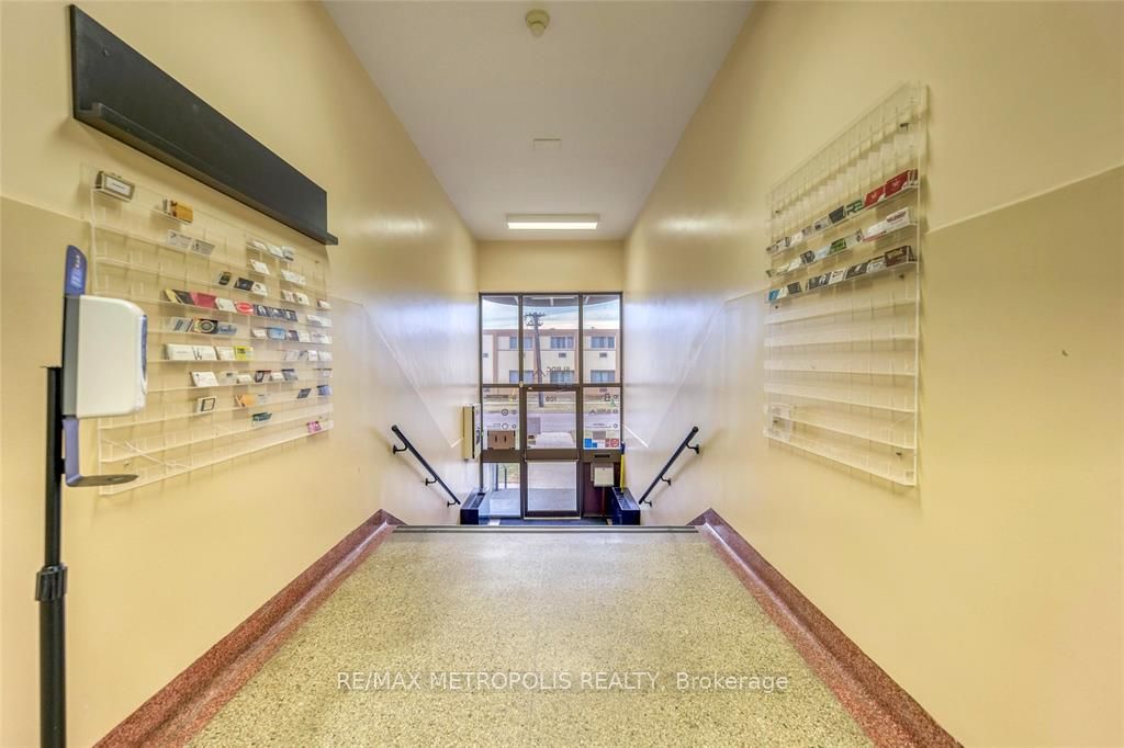 #b Upper - 109 Durand Street Property Photo 6