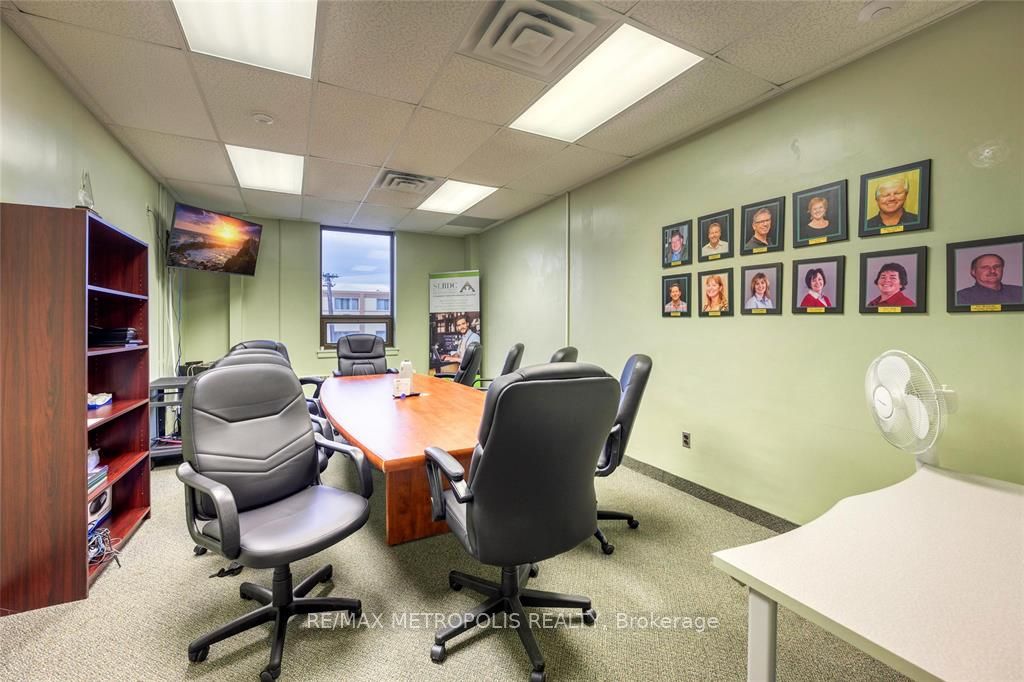 #b Upper - 109 Durand Street Property Photo 15