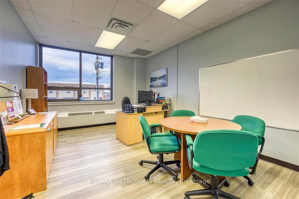#b Upper - 109 Durand Street Property Photo 19