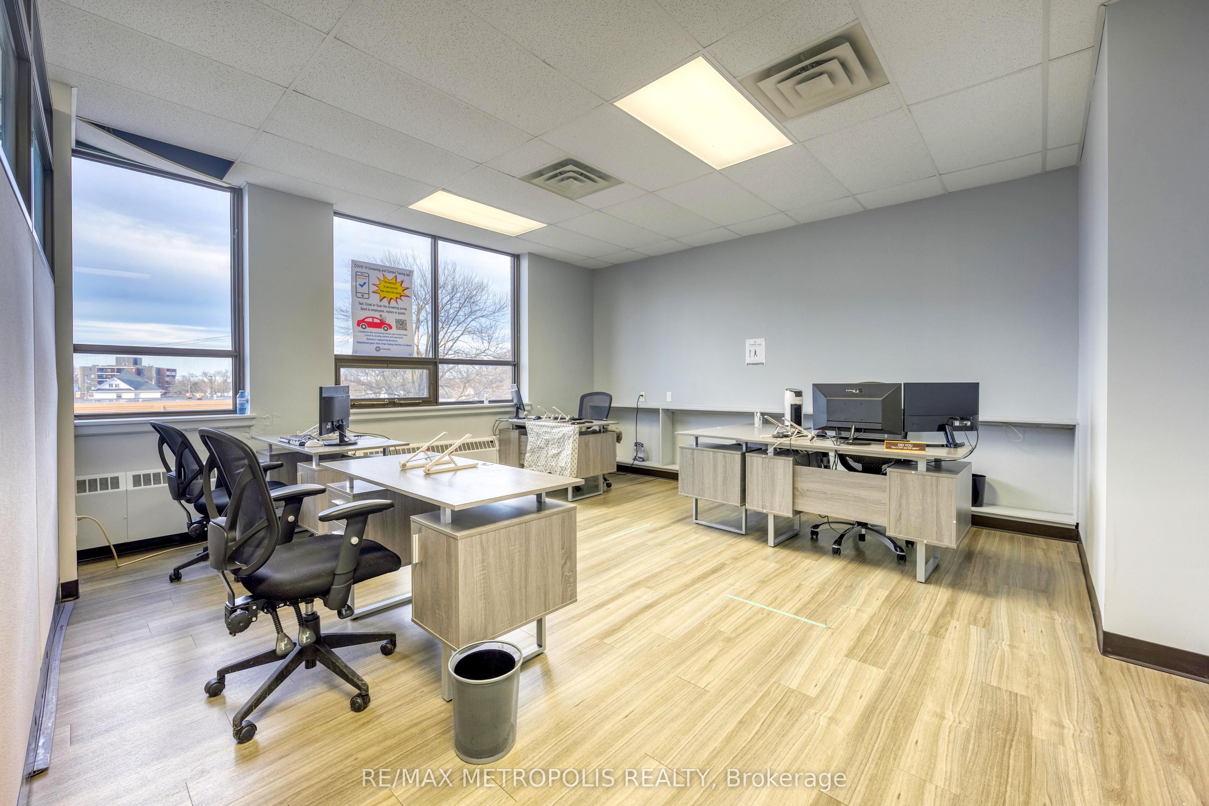 #b Upper - 109 Durand Street Property Photo 27
