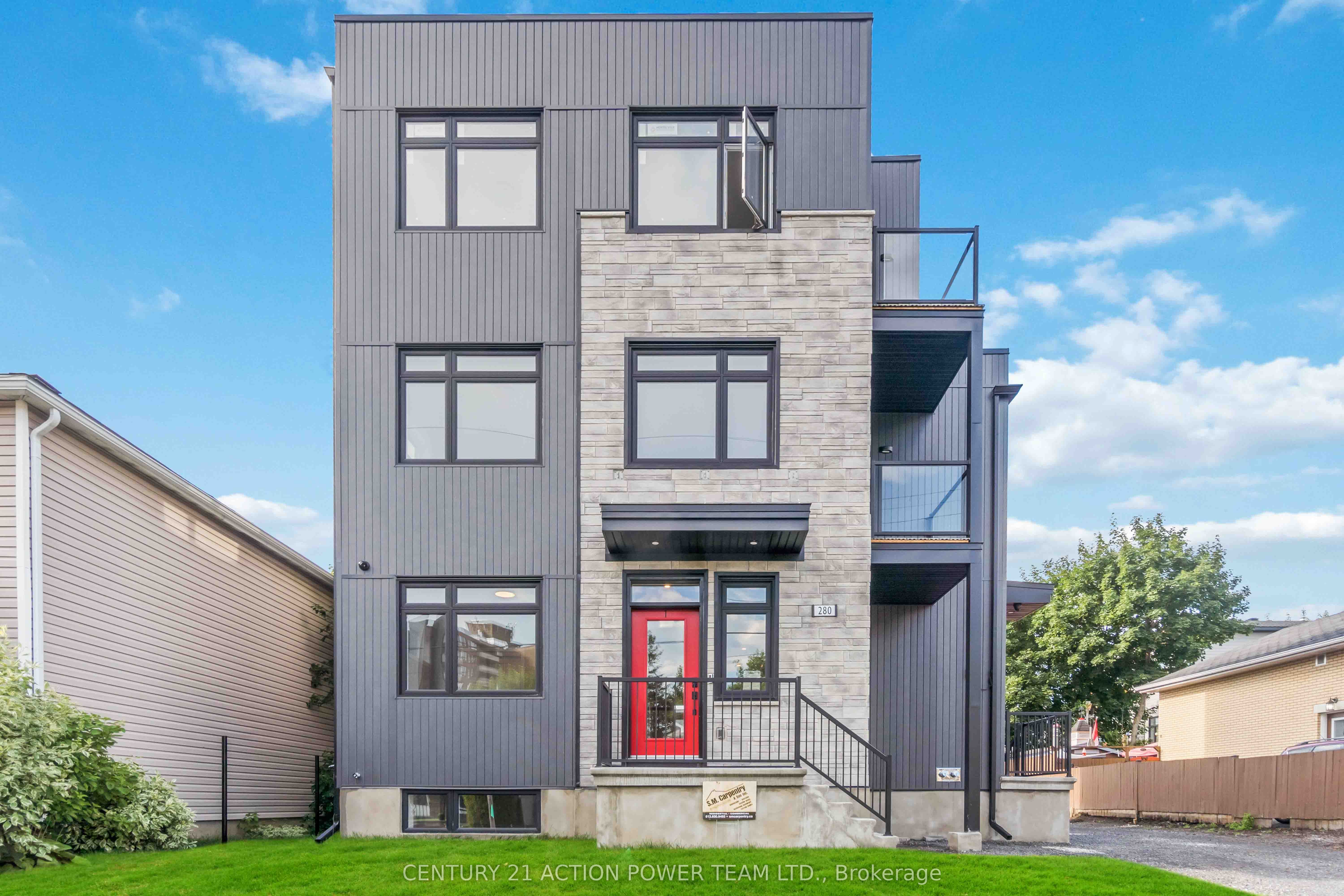 #1 - 280 LEVIS Avenue