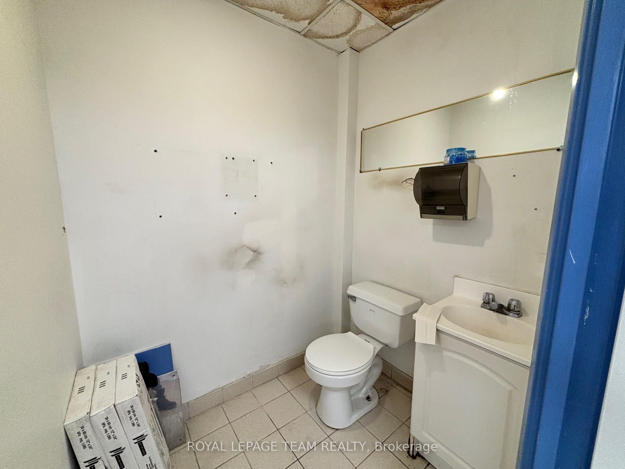 5450 Canotek Rd Property Photo 5