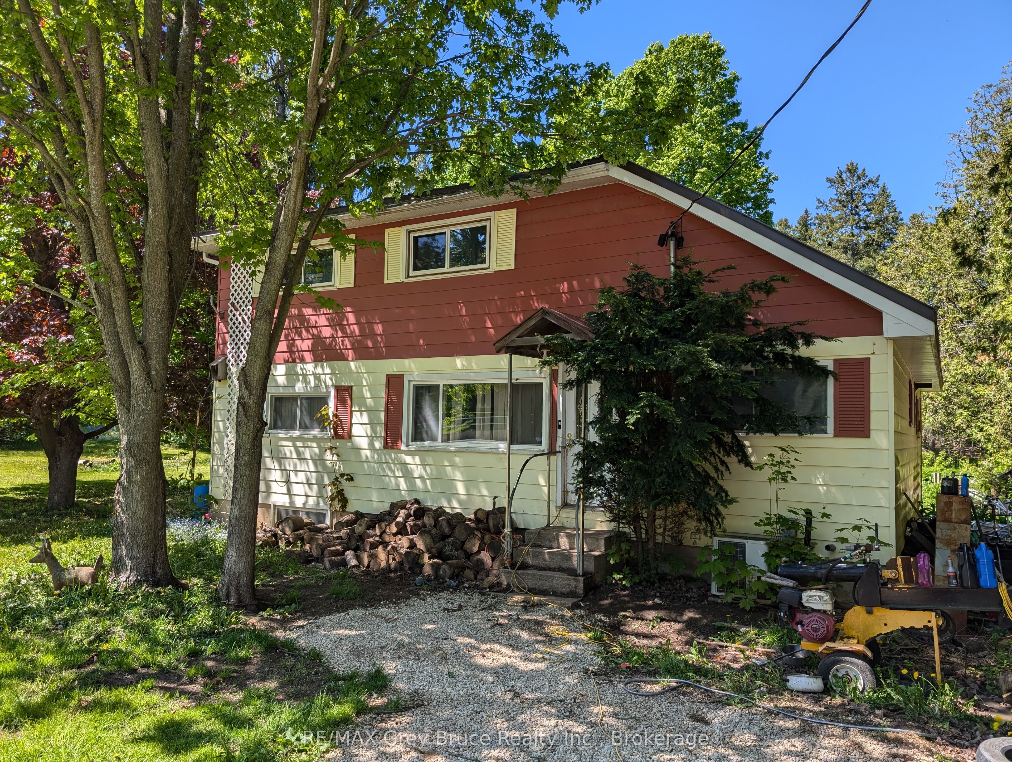 316056 Hwy 6 Property Photo 1