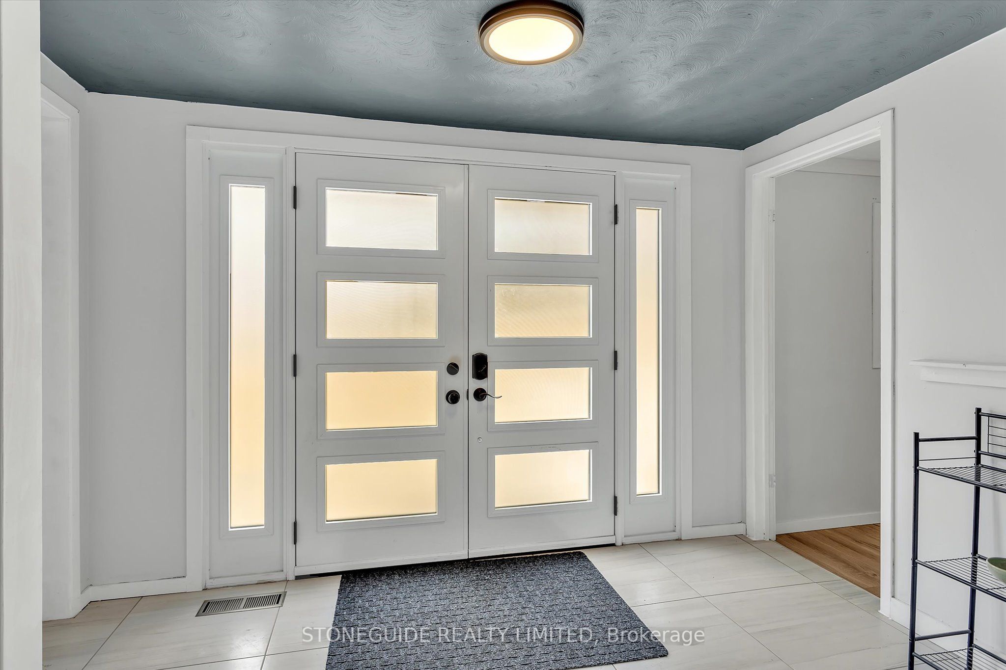 2515 Edgewood Park Property Photo 3