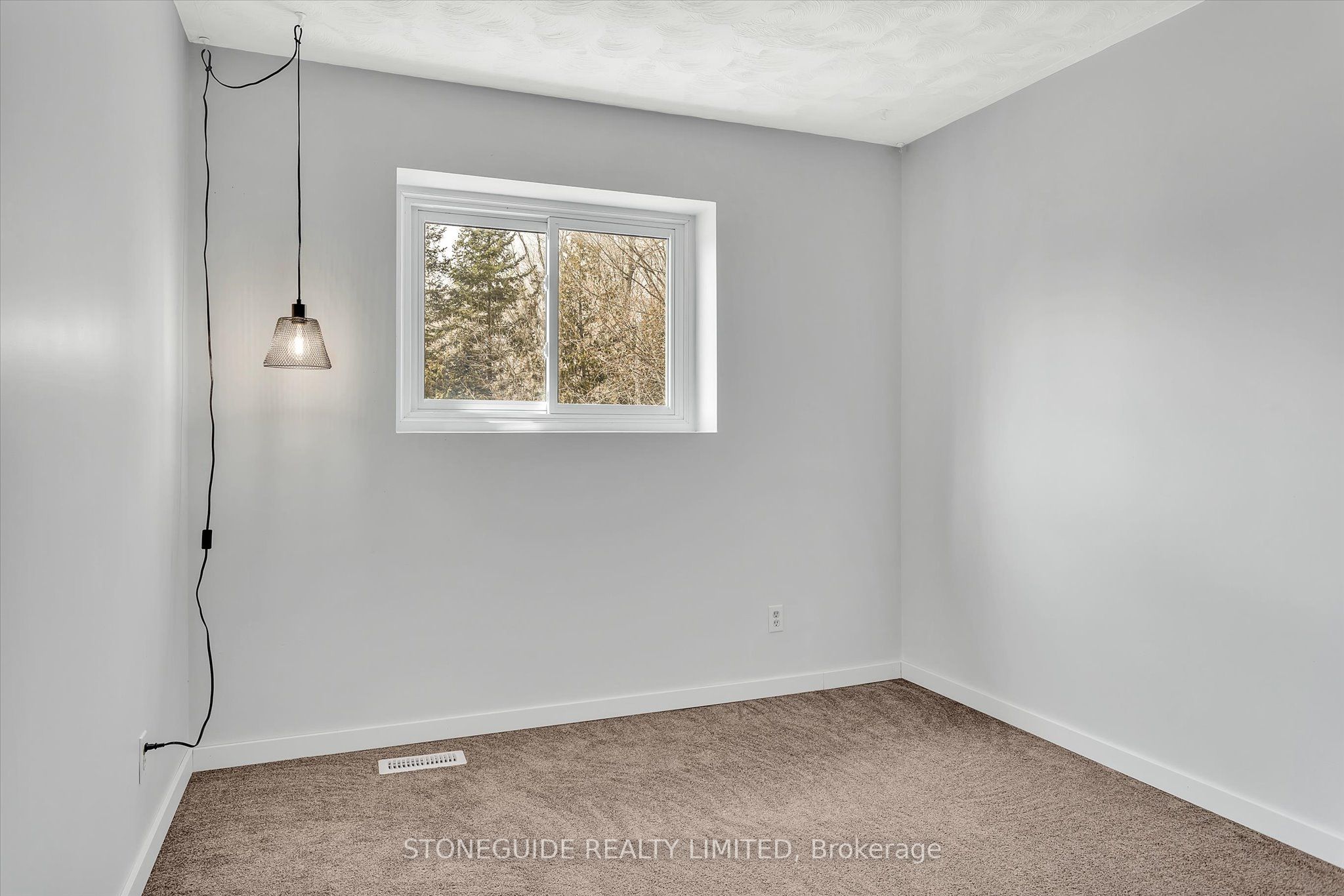2515 Edgewood Park Property Photo 27