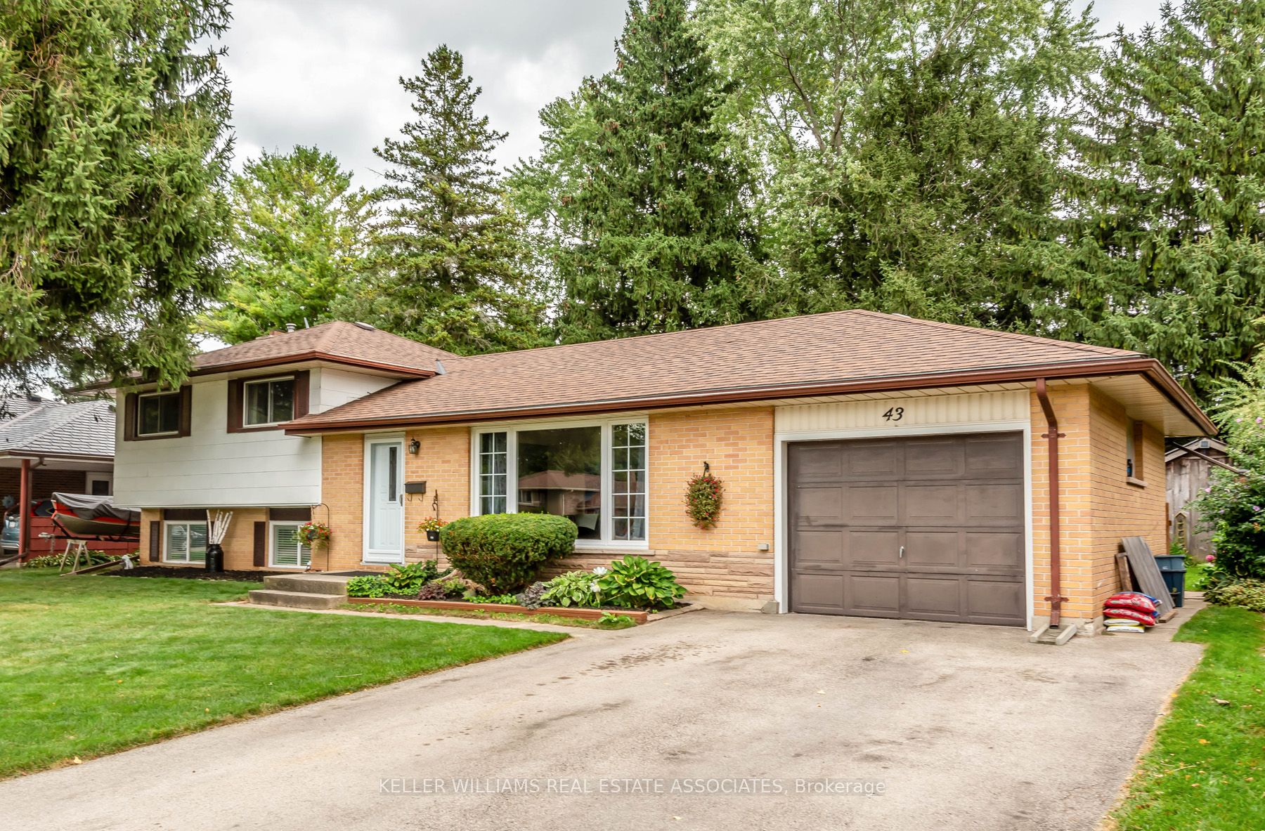 43 Kensington Avenue Property Photo 2