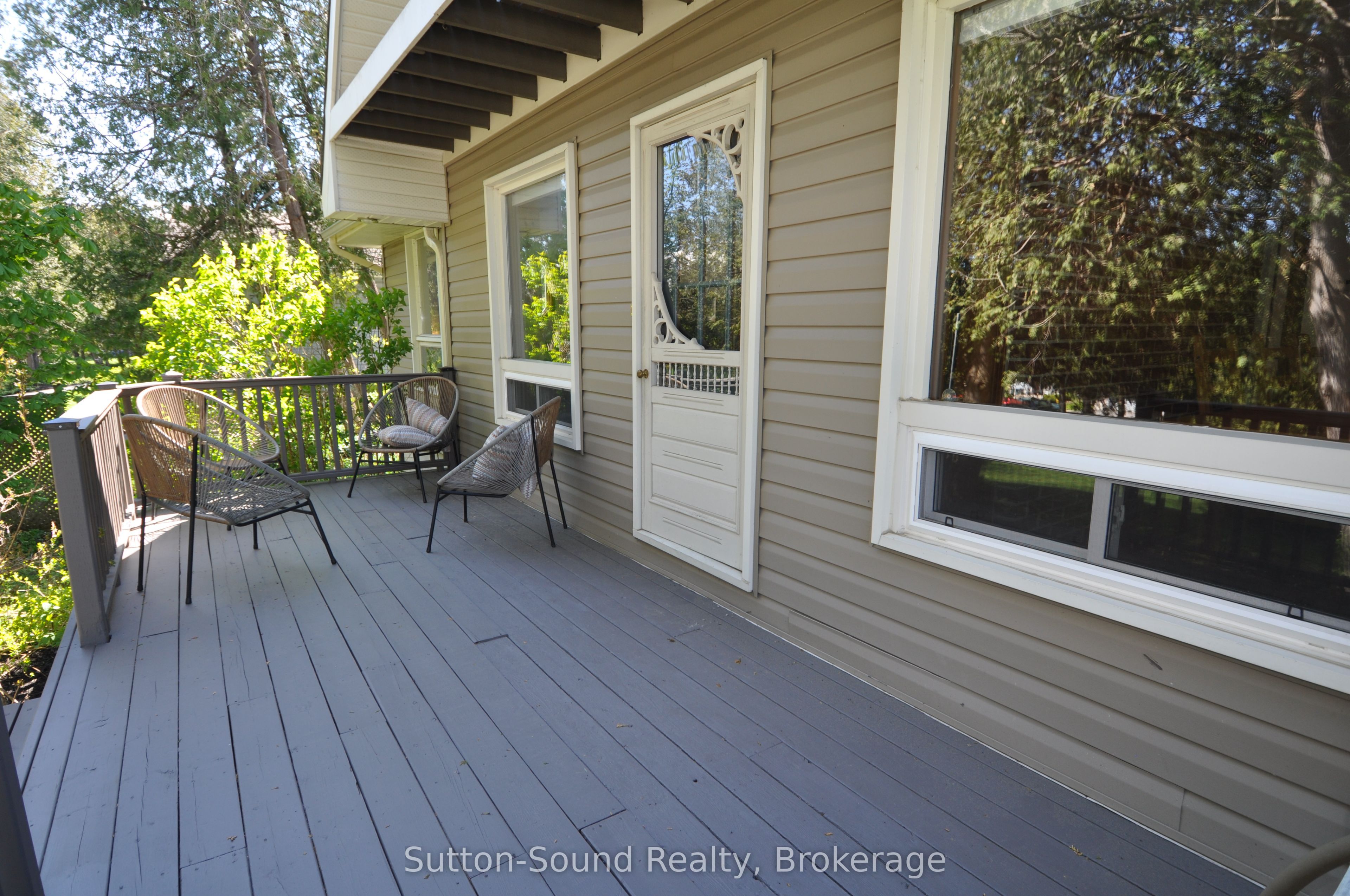 444 Balmy Beach Road Property Photo 5