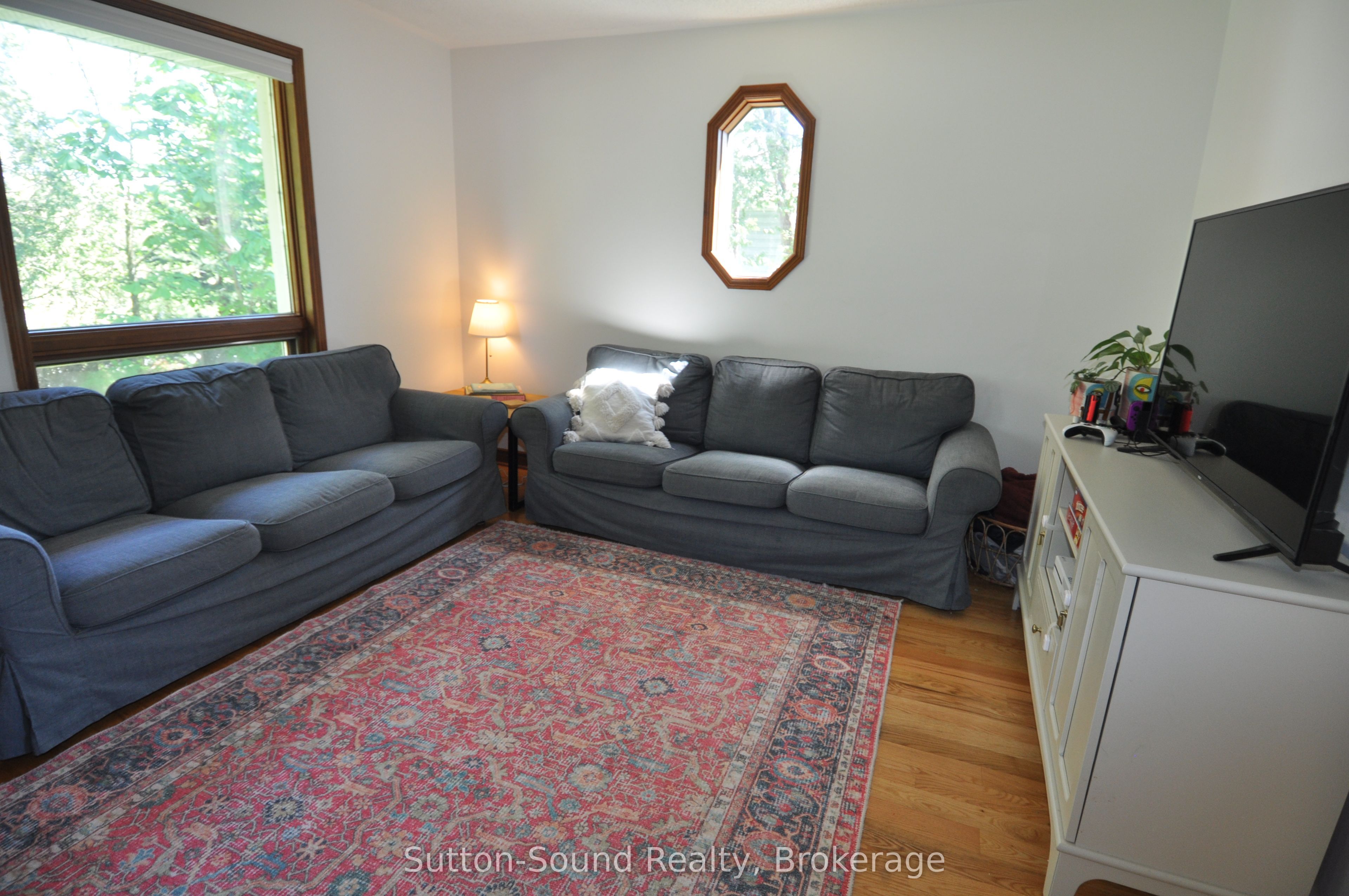 444 Balmy Beach Road Property Photo 7